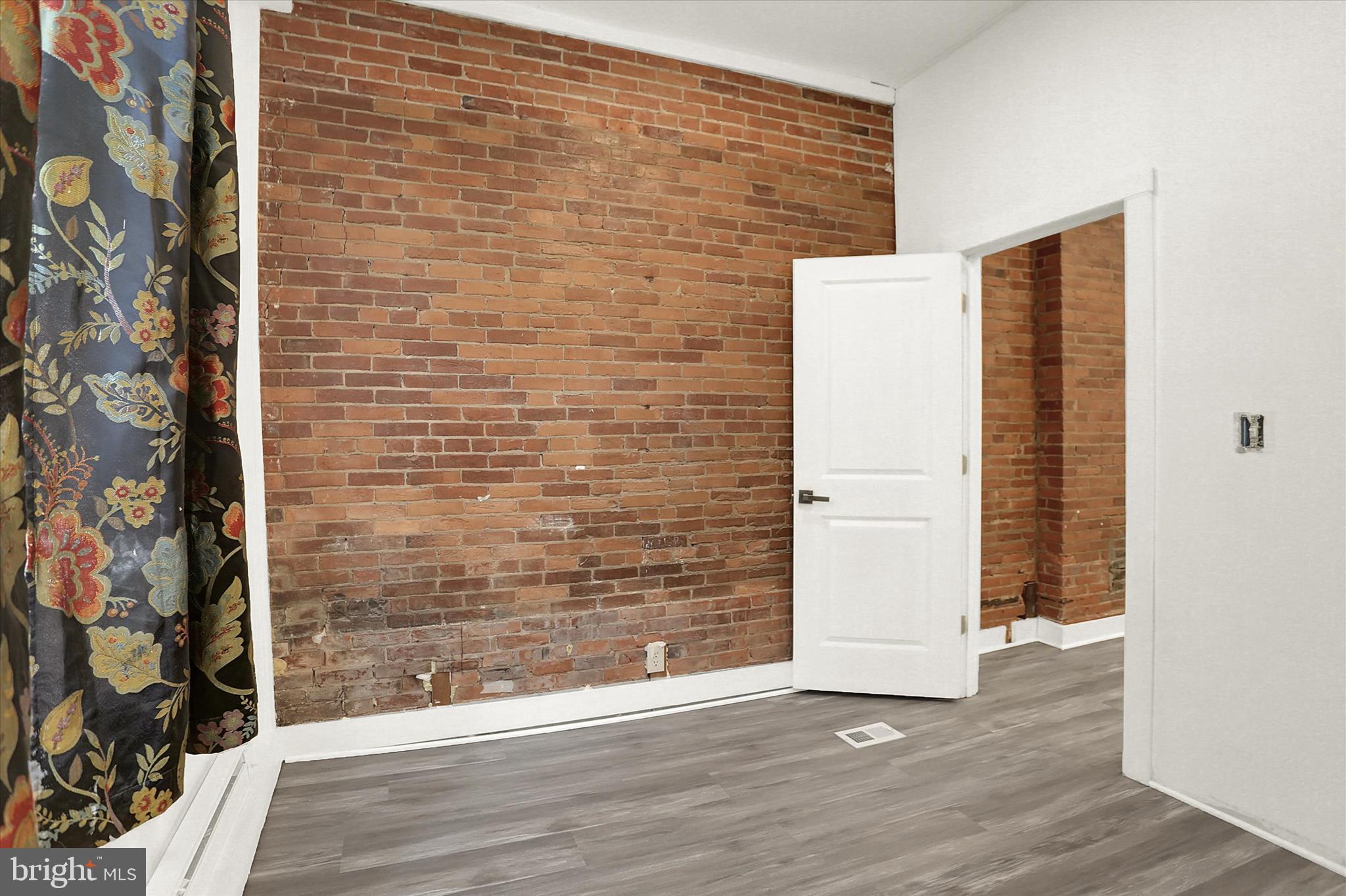 ALLISON HILL - Residential