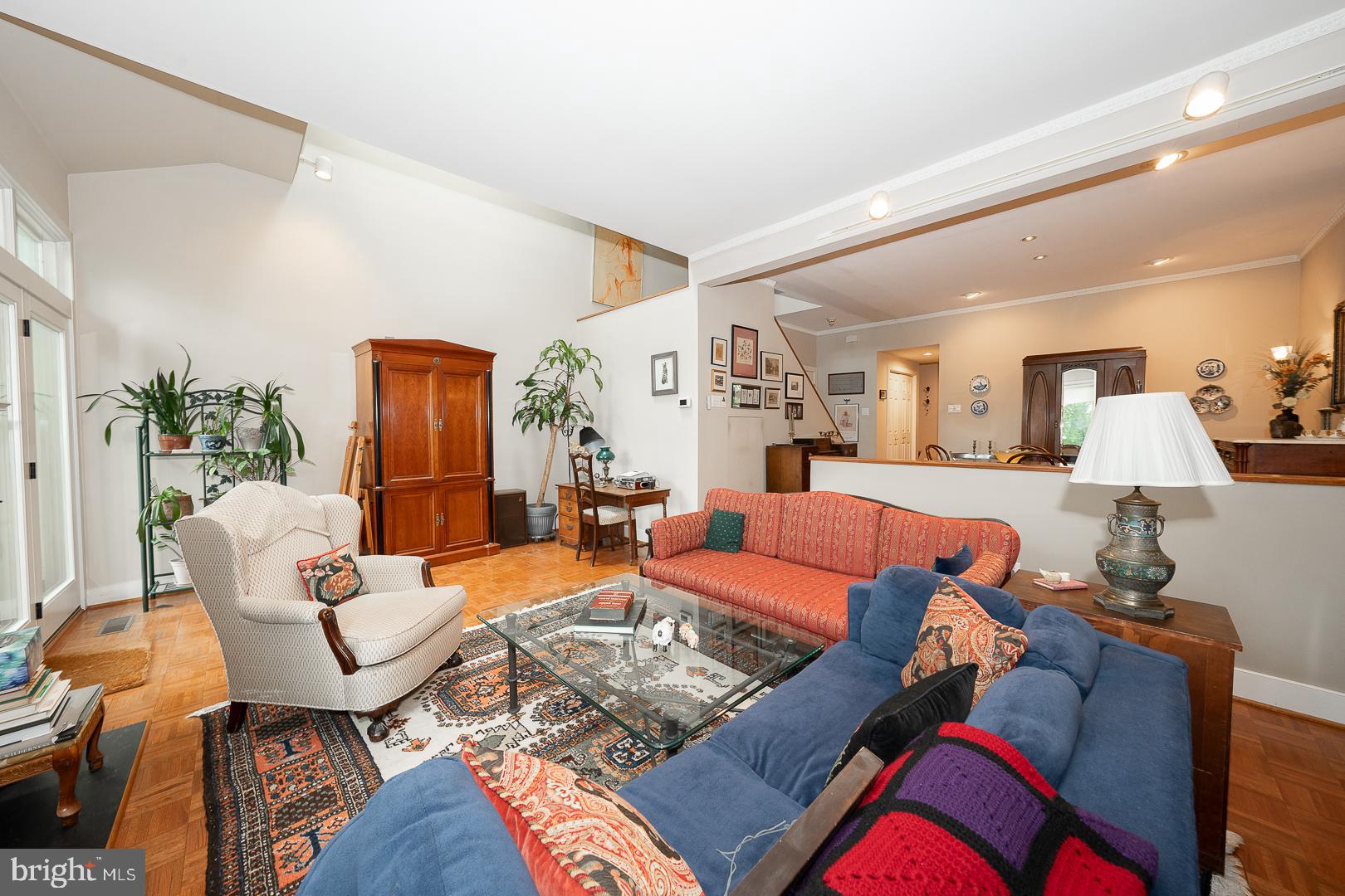 GREYTHORNE WOODS - Residential