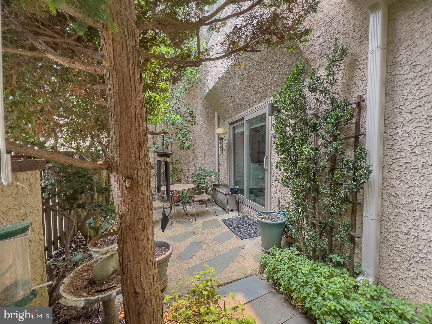GREYTHORNE WOODS - Residential