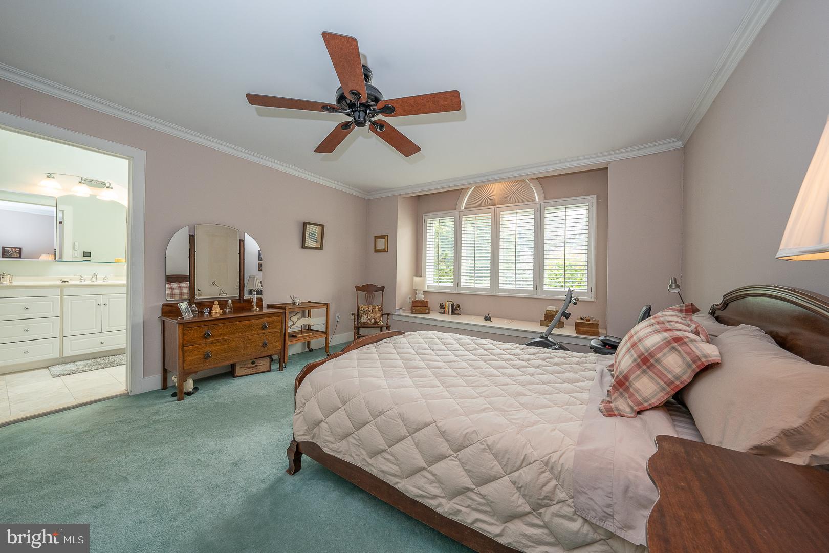 GREYTHORNE WOODS - Residential