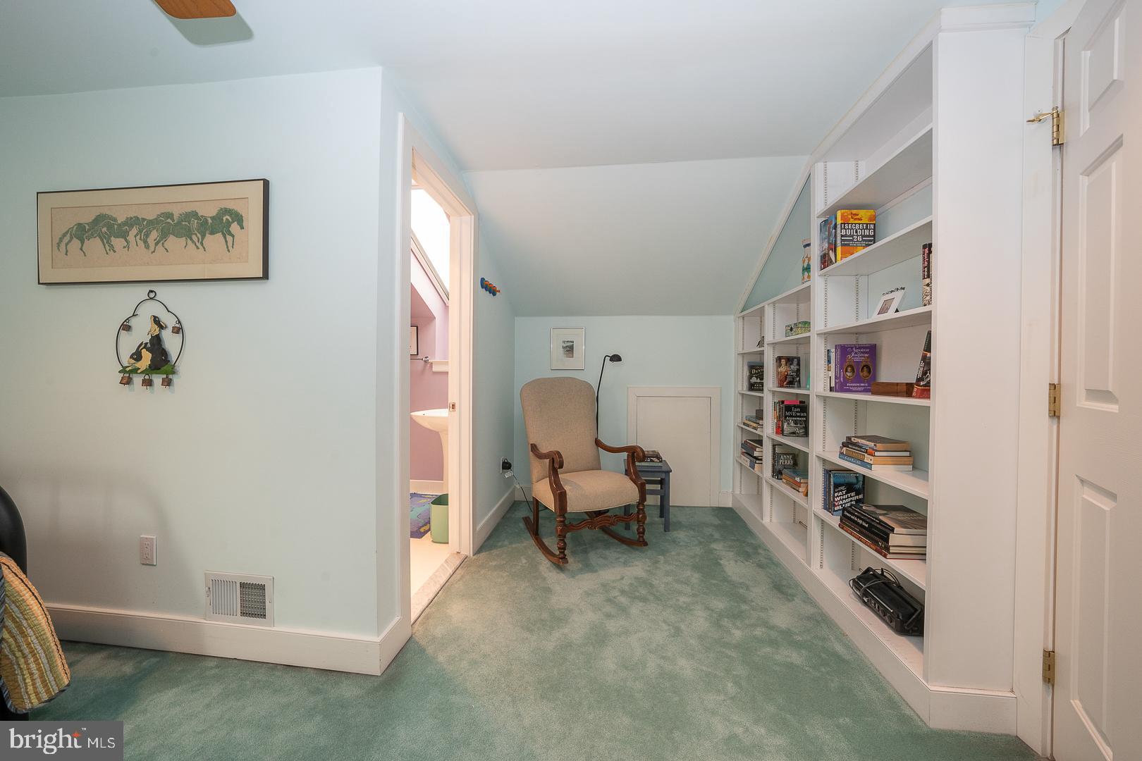 GREYTHORNE WOODS - Residential