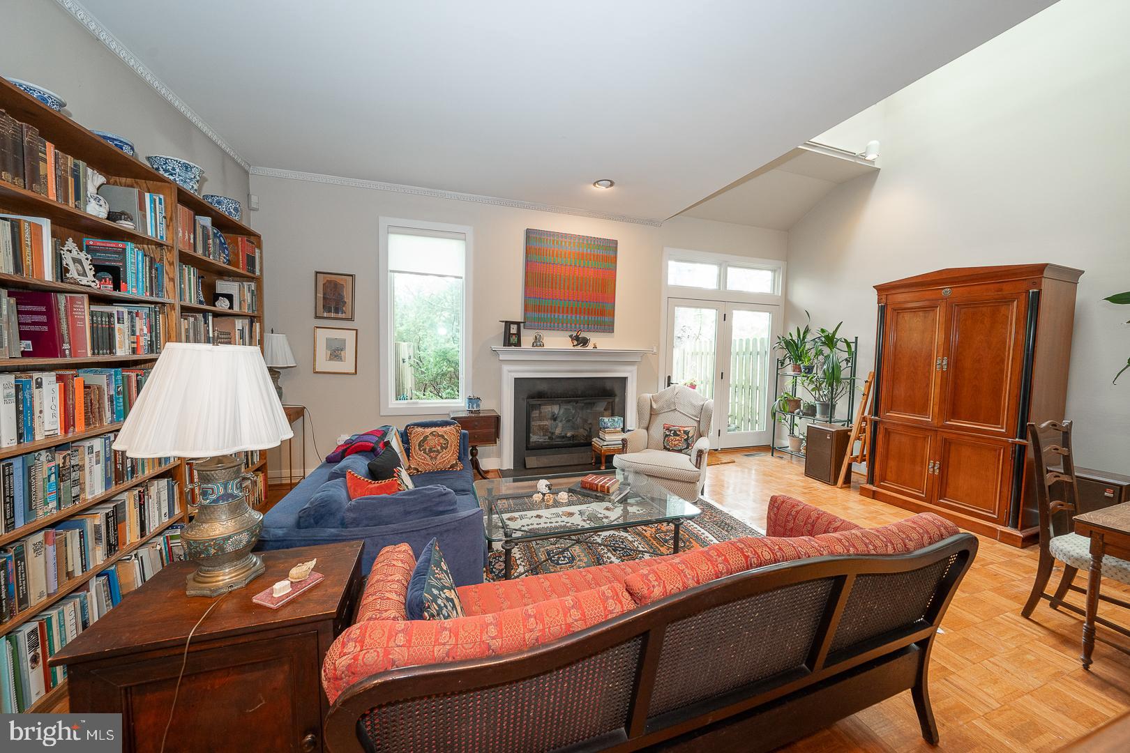 GREYTHORNE WOODS - Residential