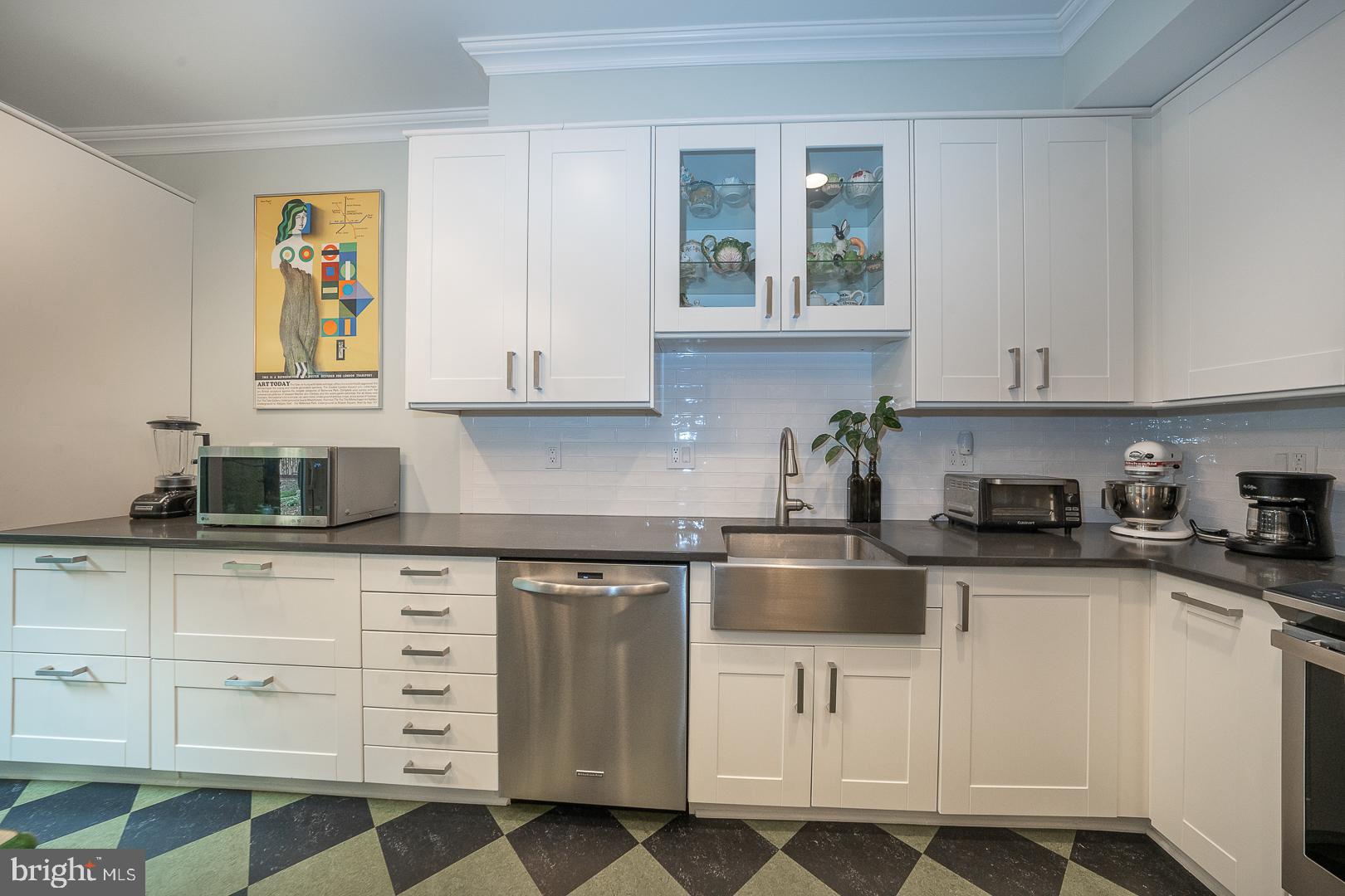 GREYTHORNE WOODS - Residential