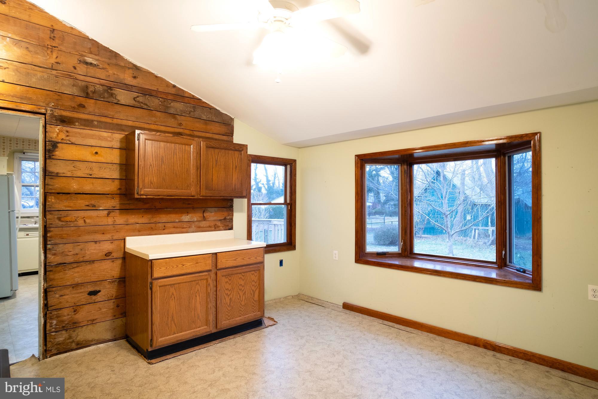 230 N BEAUMONT AVENUE