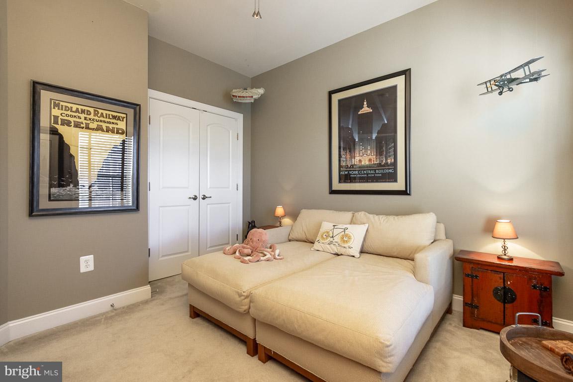 POTOMAC CLUB - Residential