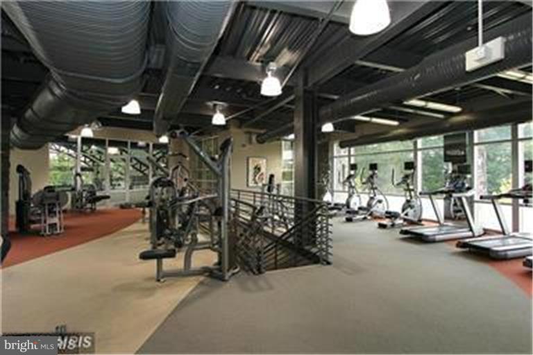 POTOMAC CLUB - Residential