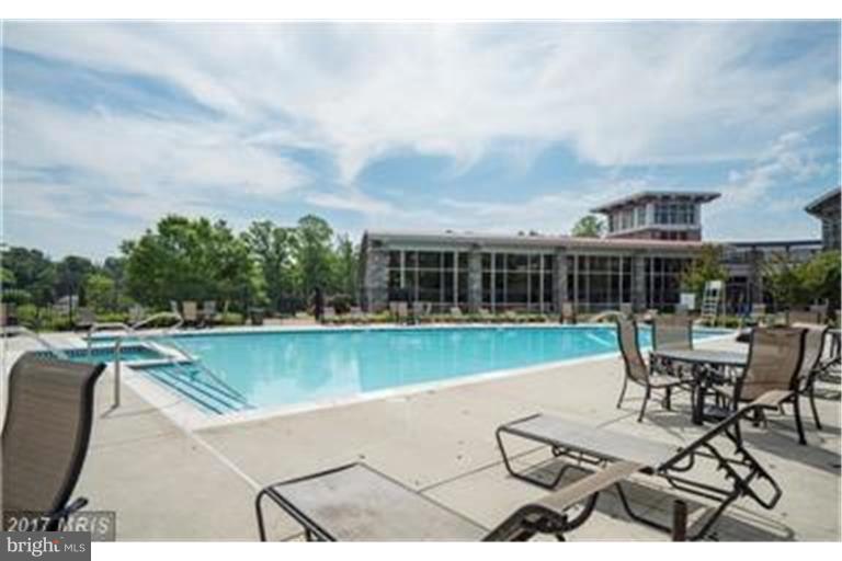 POTOMAC CLUB - Residential