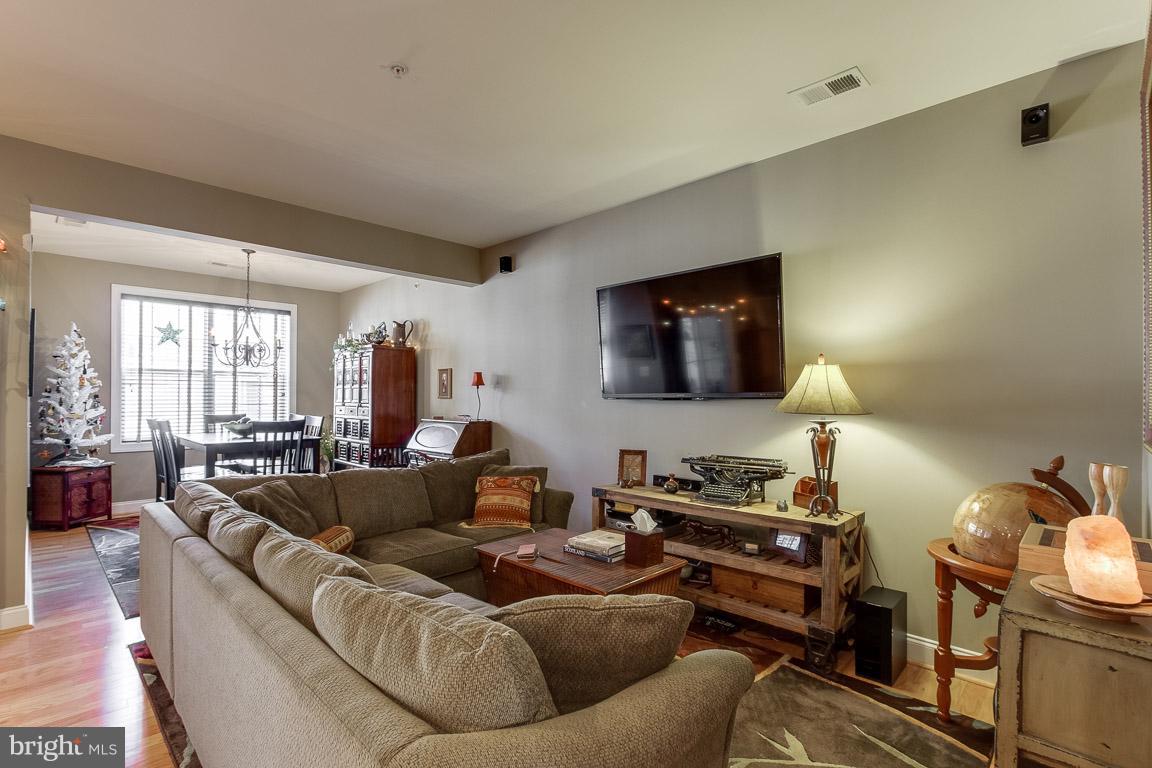 POTOMAC CLUB - Residential