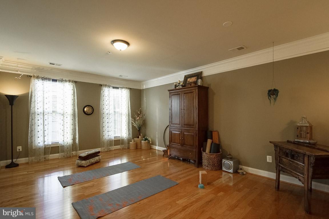 POTOMAC CLUB - Residential