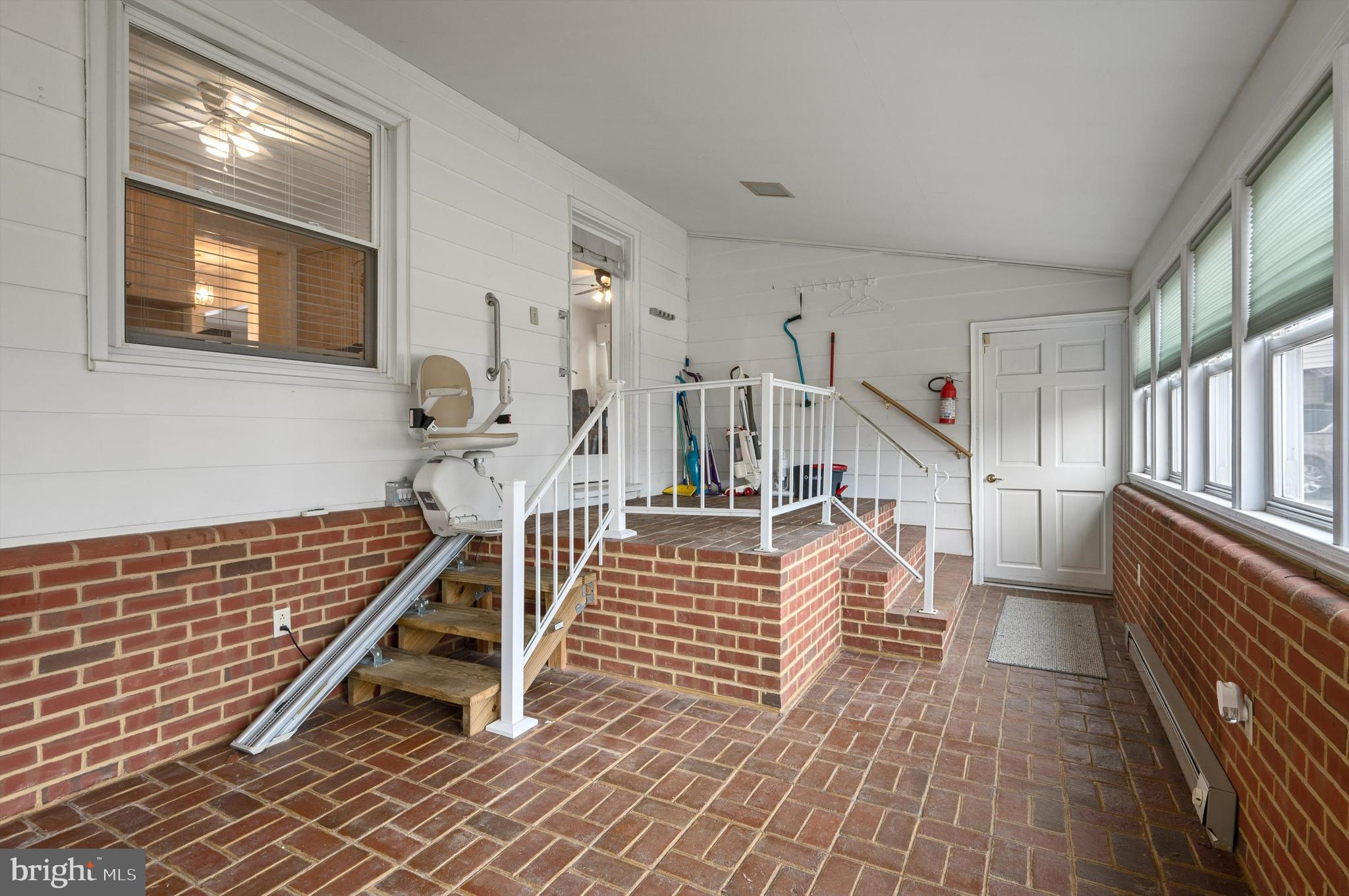 BERKELEY MANOR - Residential