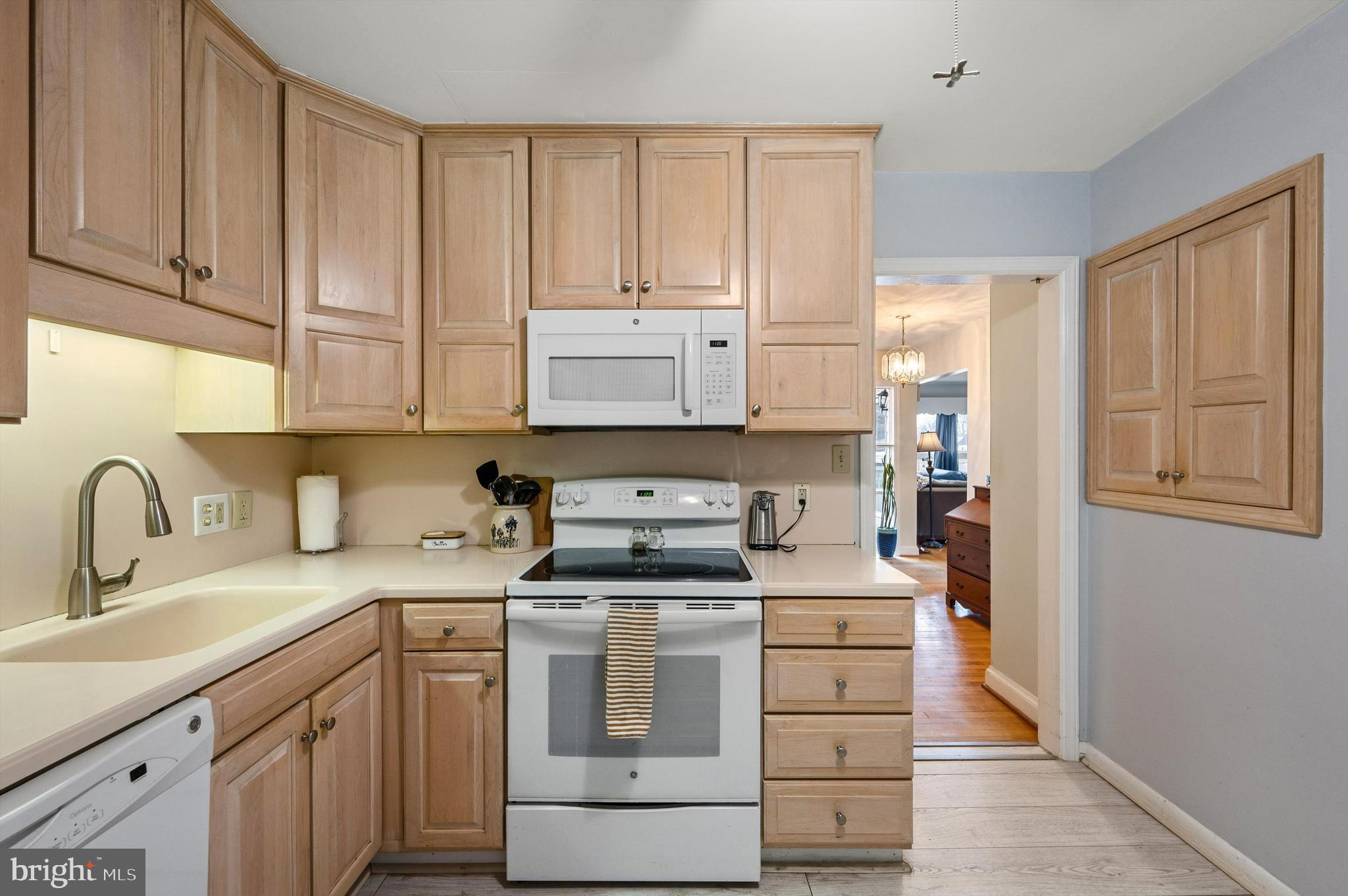 BERKELEY MANOR - Residential