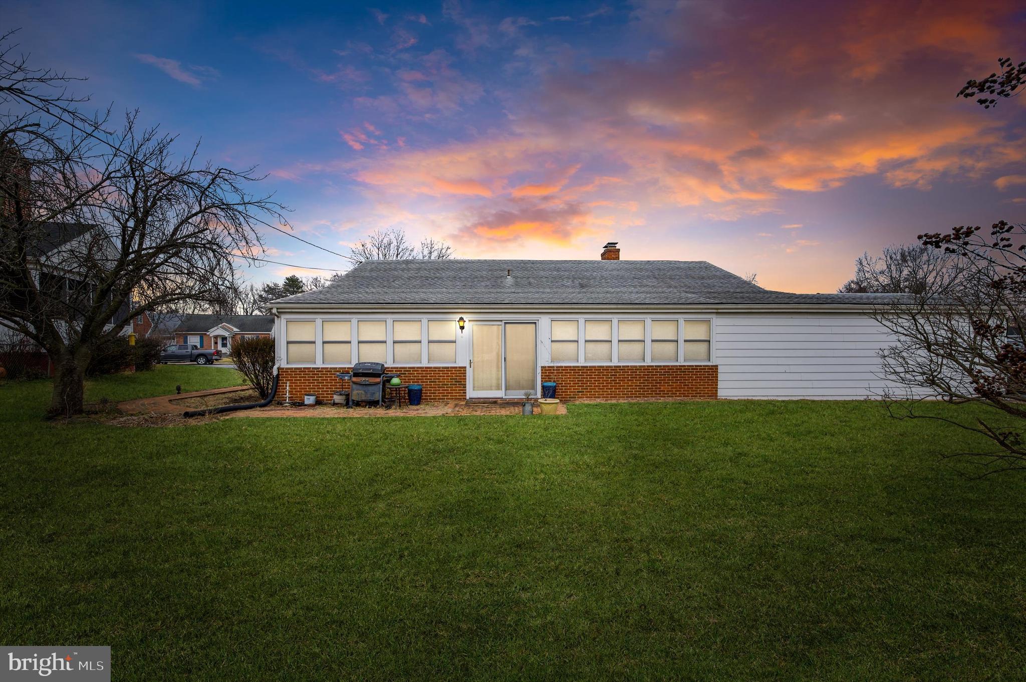 BERKELEY MANOR - Residential