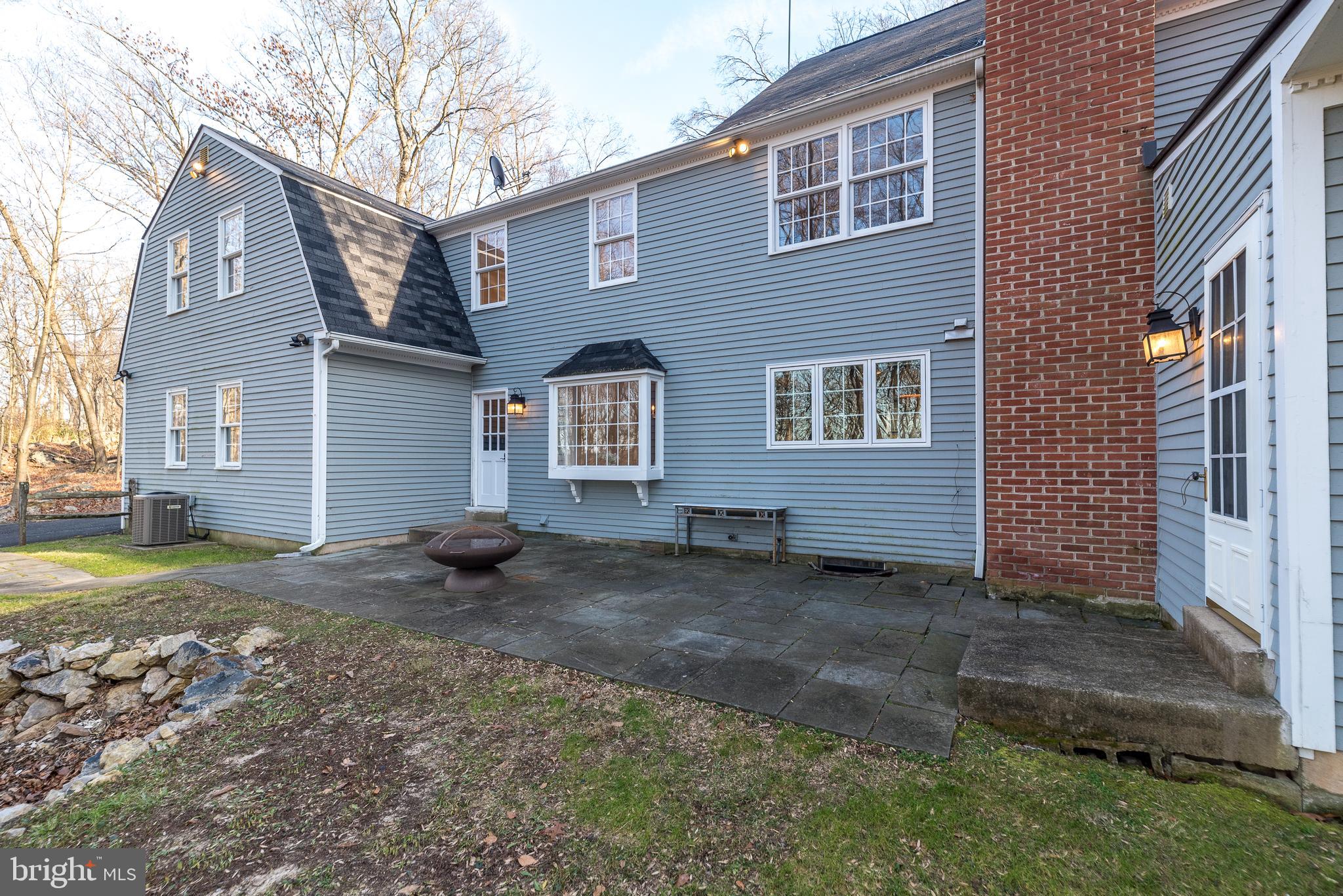 LAUREL RIDGE - Residential