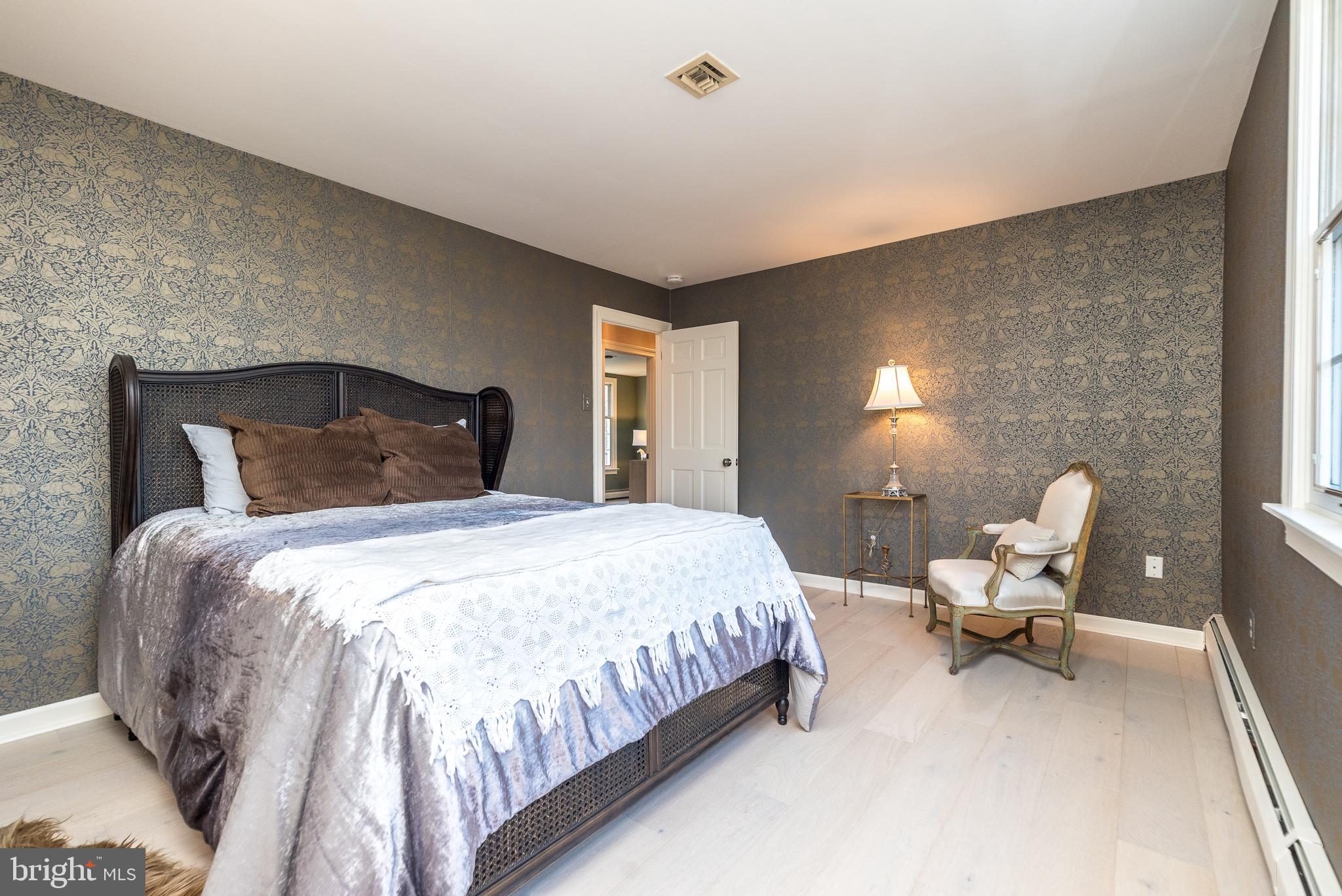 LAUREL RIDGE - Residential