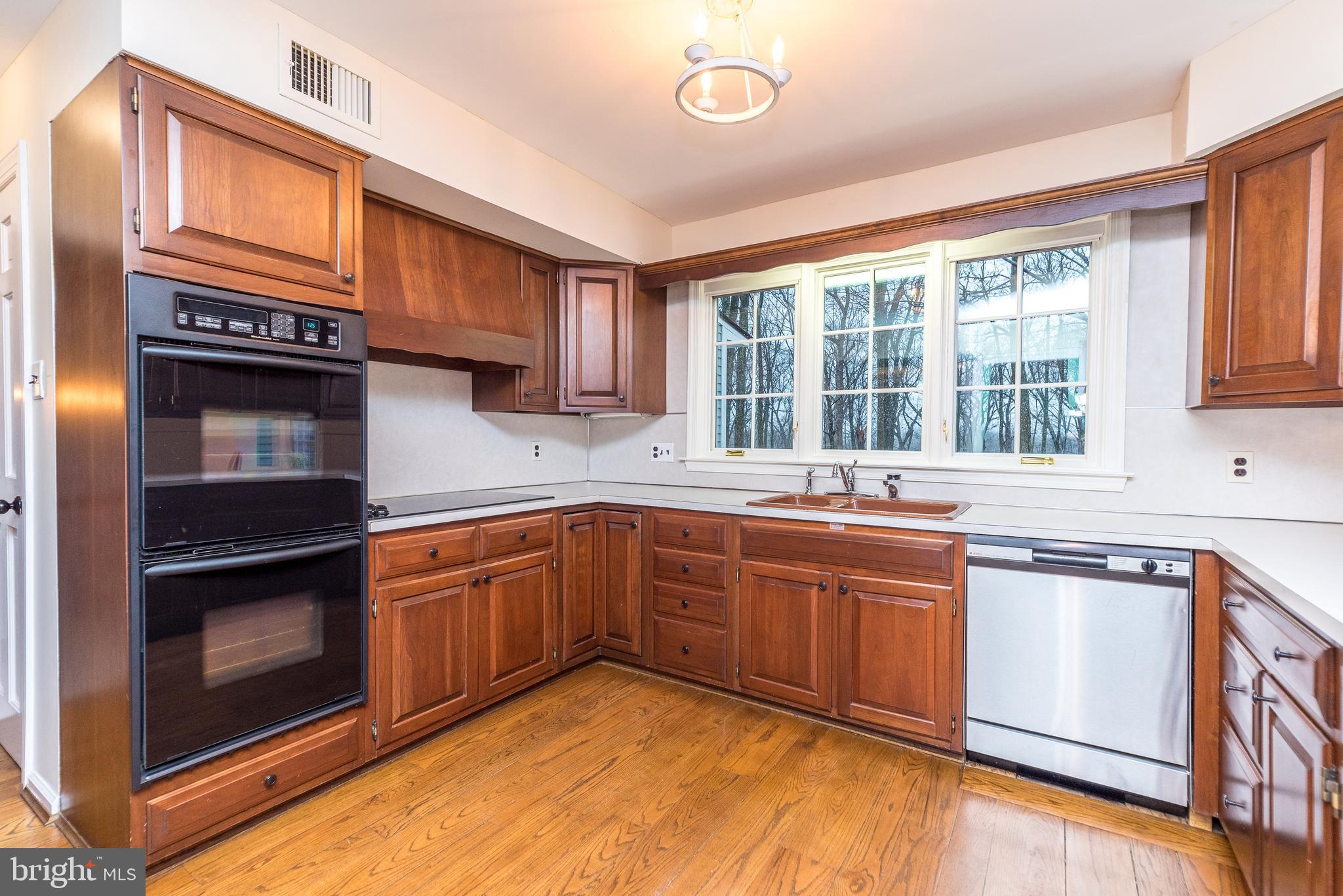 LAUREL RIDGE - Residential