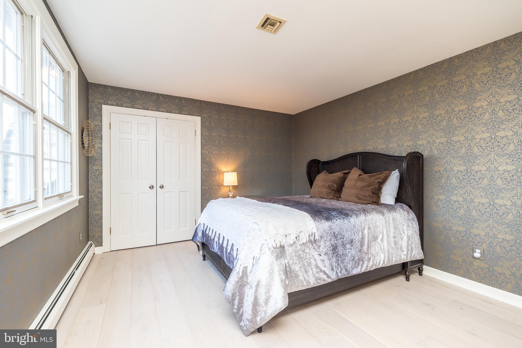 LAUREL RIDGE - Residential