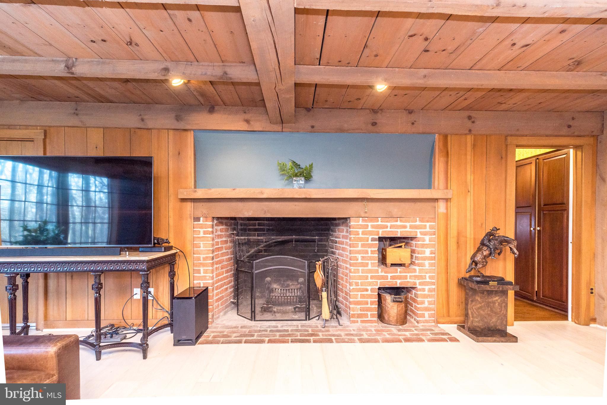 LAUREL RIDGE - Residential