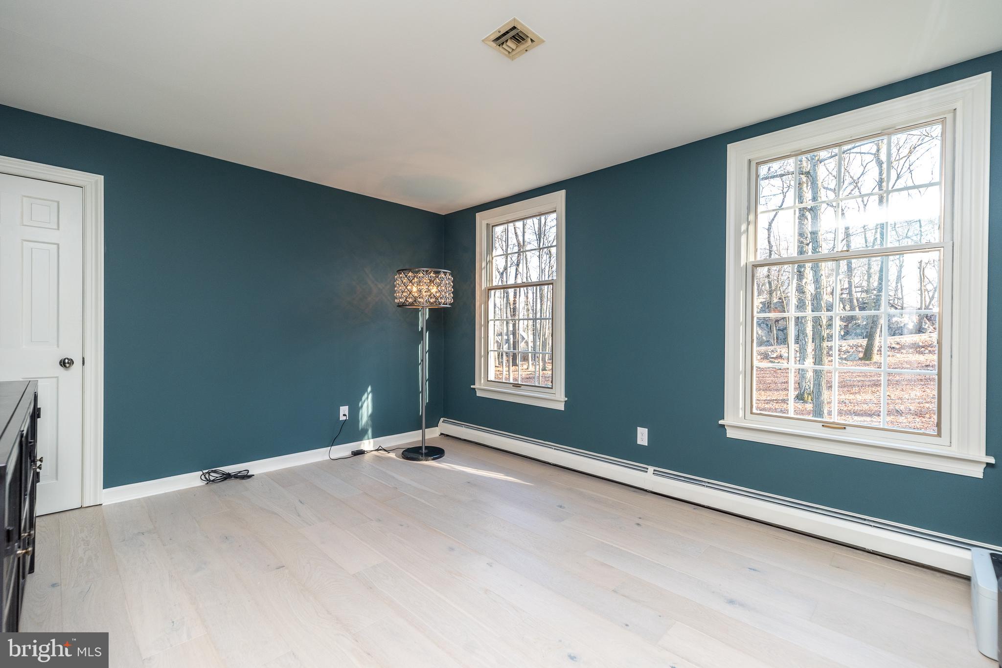 LAUREL RIDGE - Residential