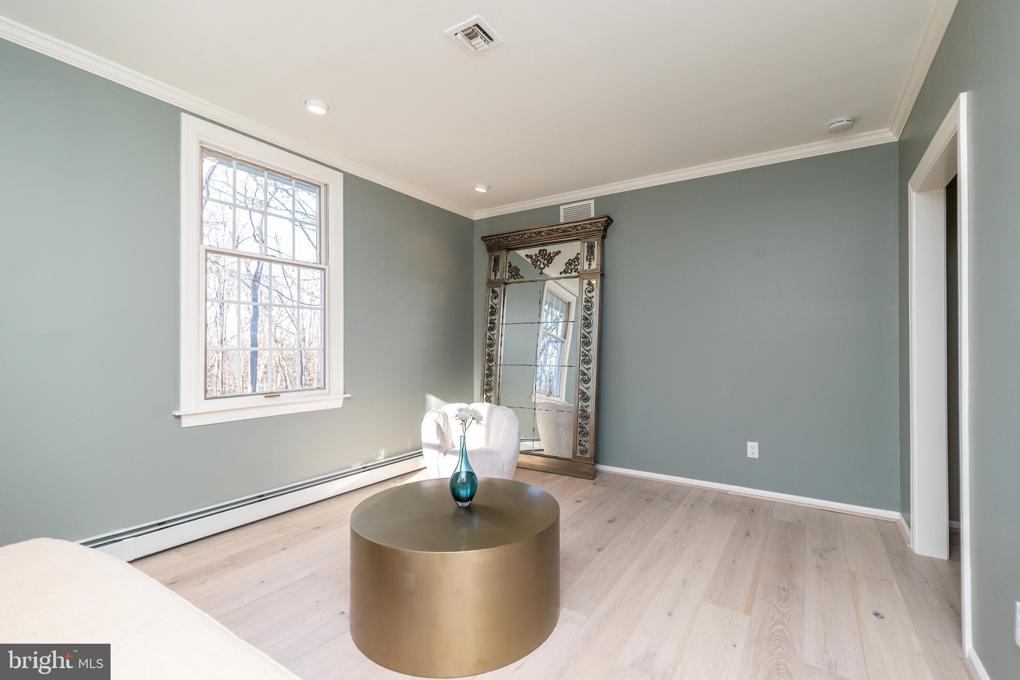 LAUREL RIDGE - Residential