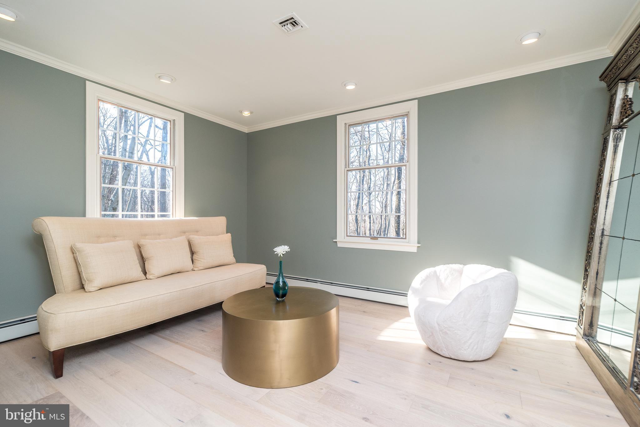 LAUREL RIDGE - Residential