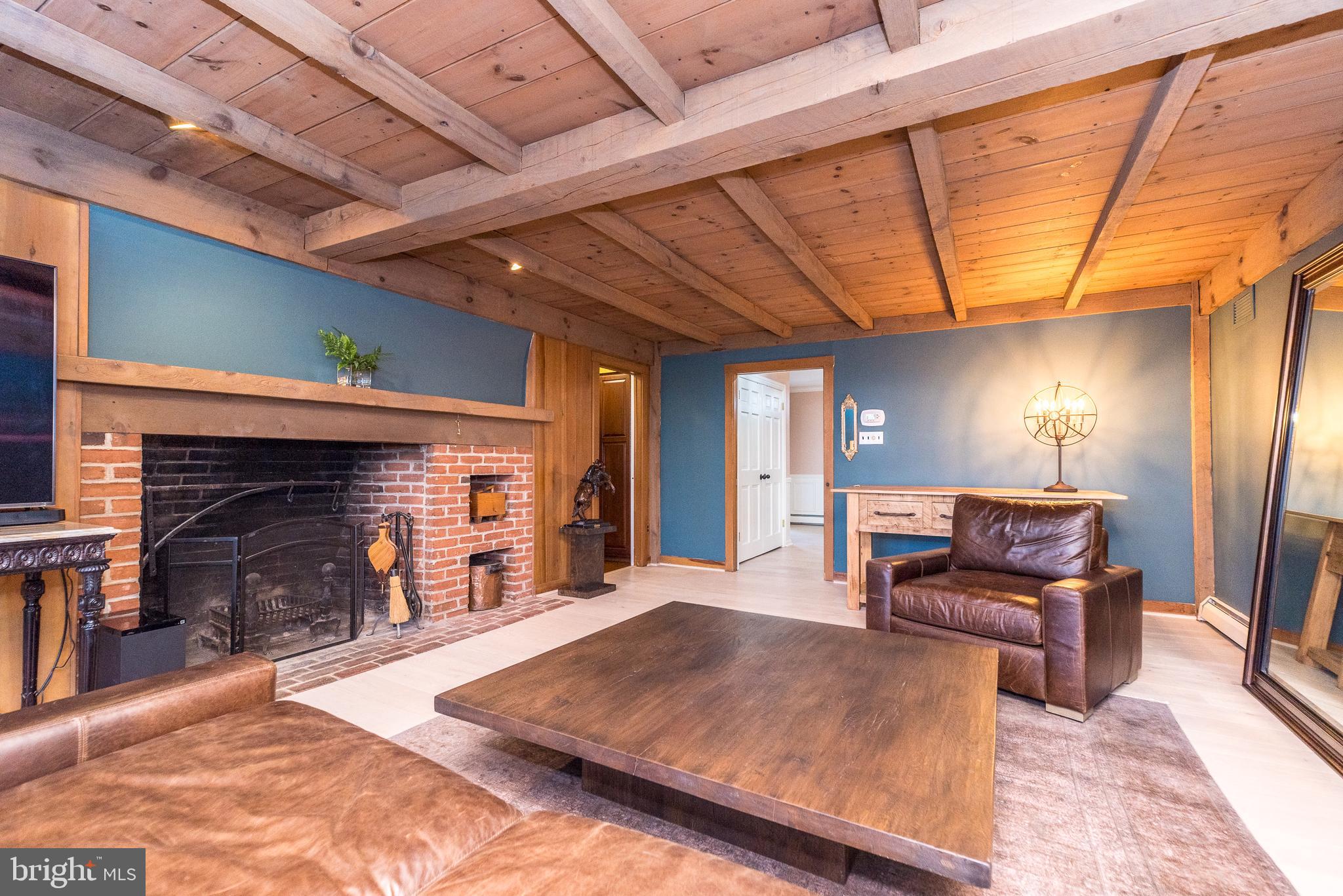 LAUREL RIDGE - Residential