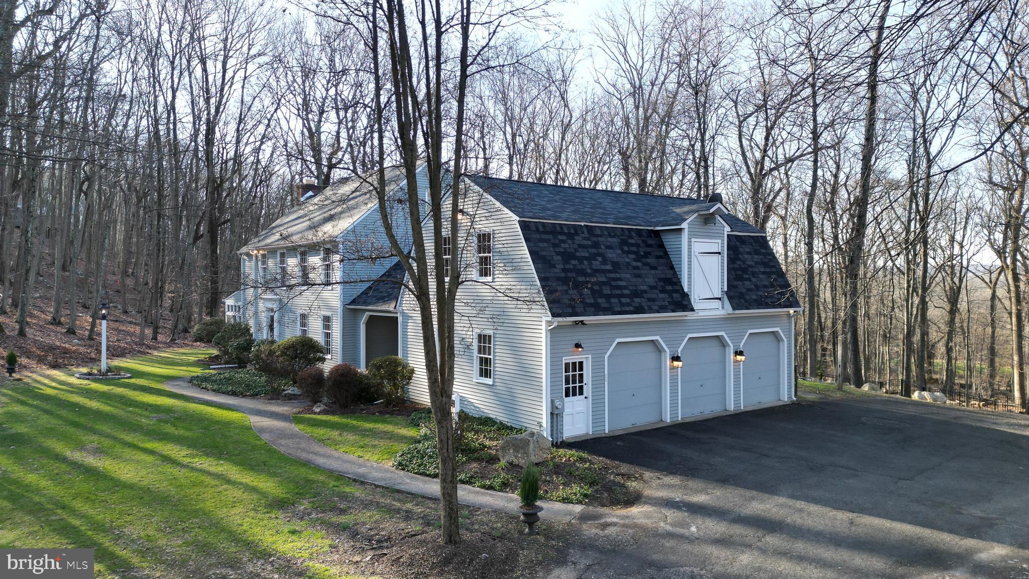 LAUREL RIDGE - Residential