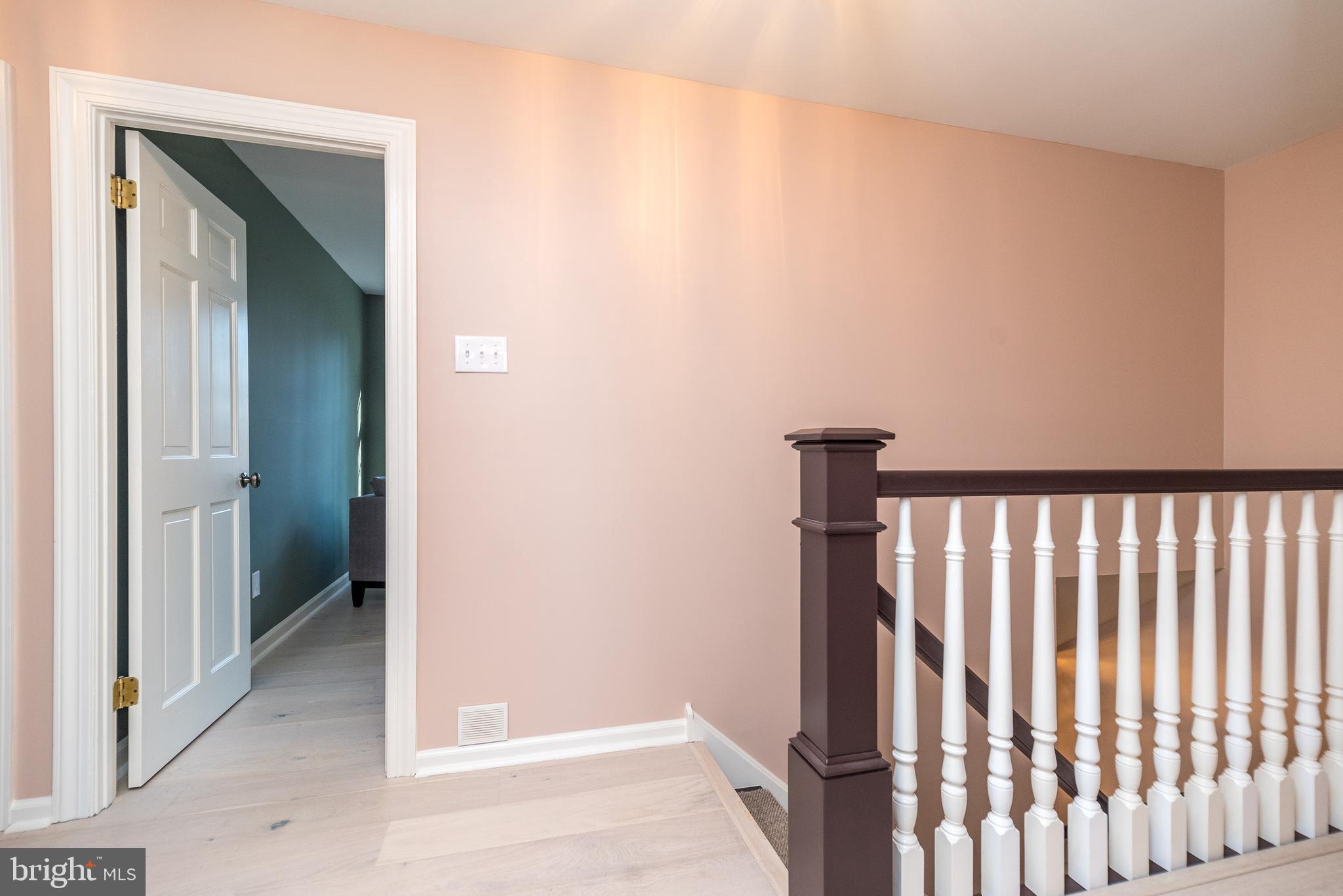 LAUREL RIDGE - Residential