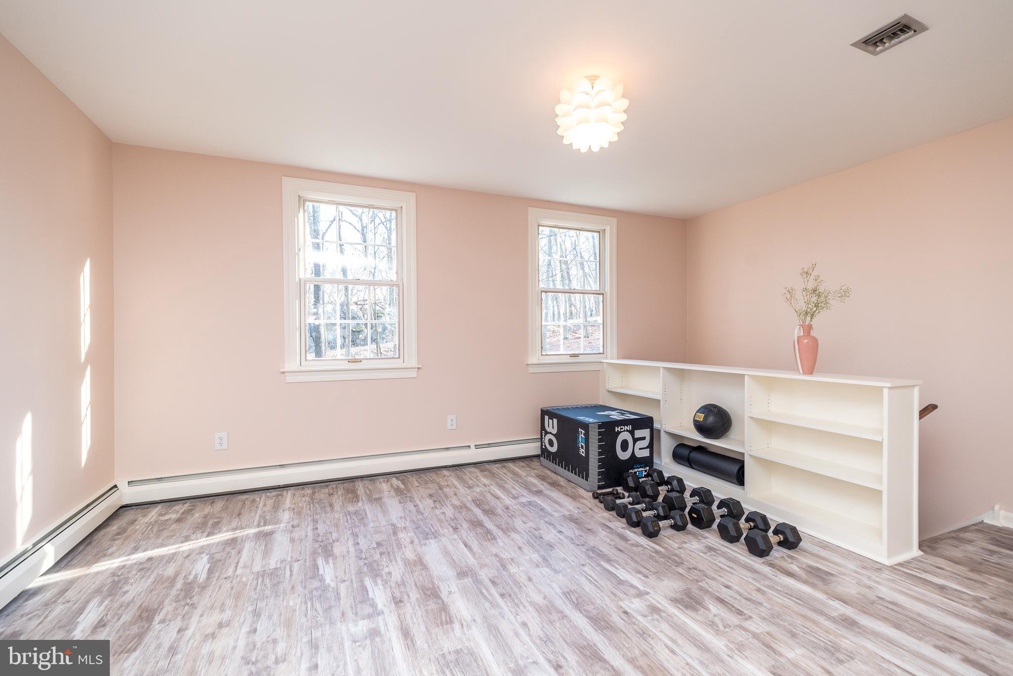 LAUREL RIDGE - Residential