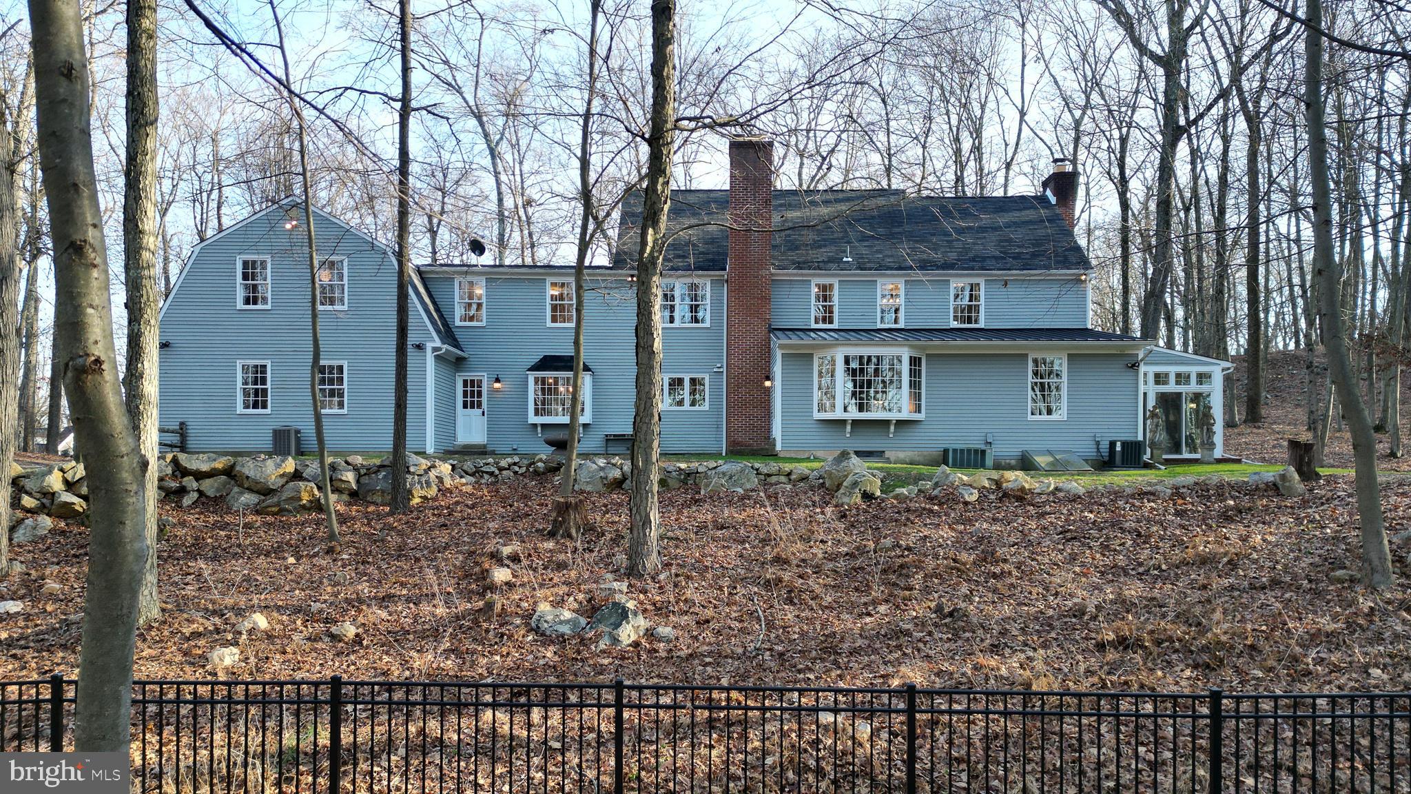 LAUREL RIDGE - Residential