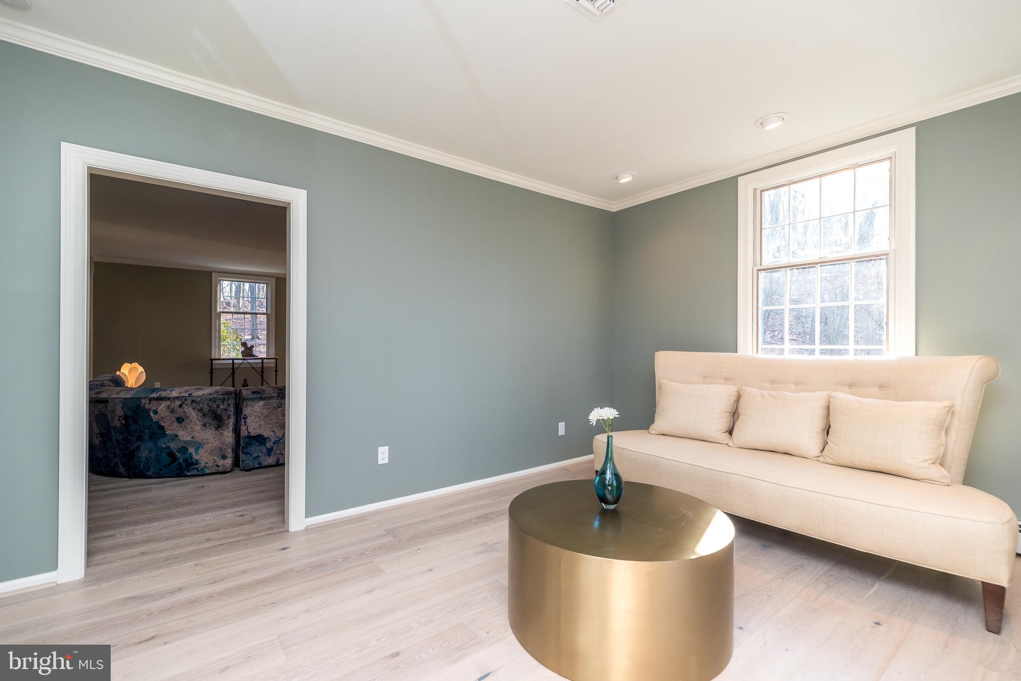 LAUREL RIDGE - Residential