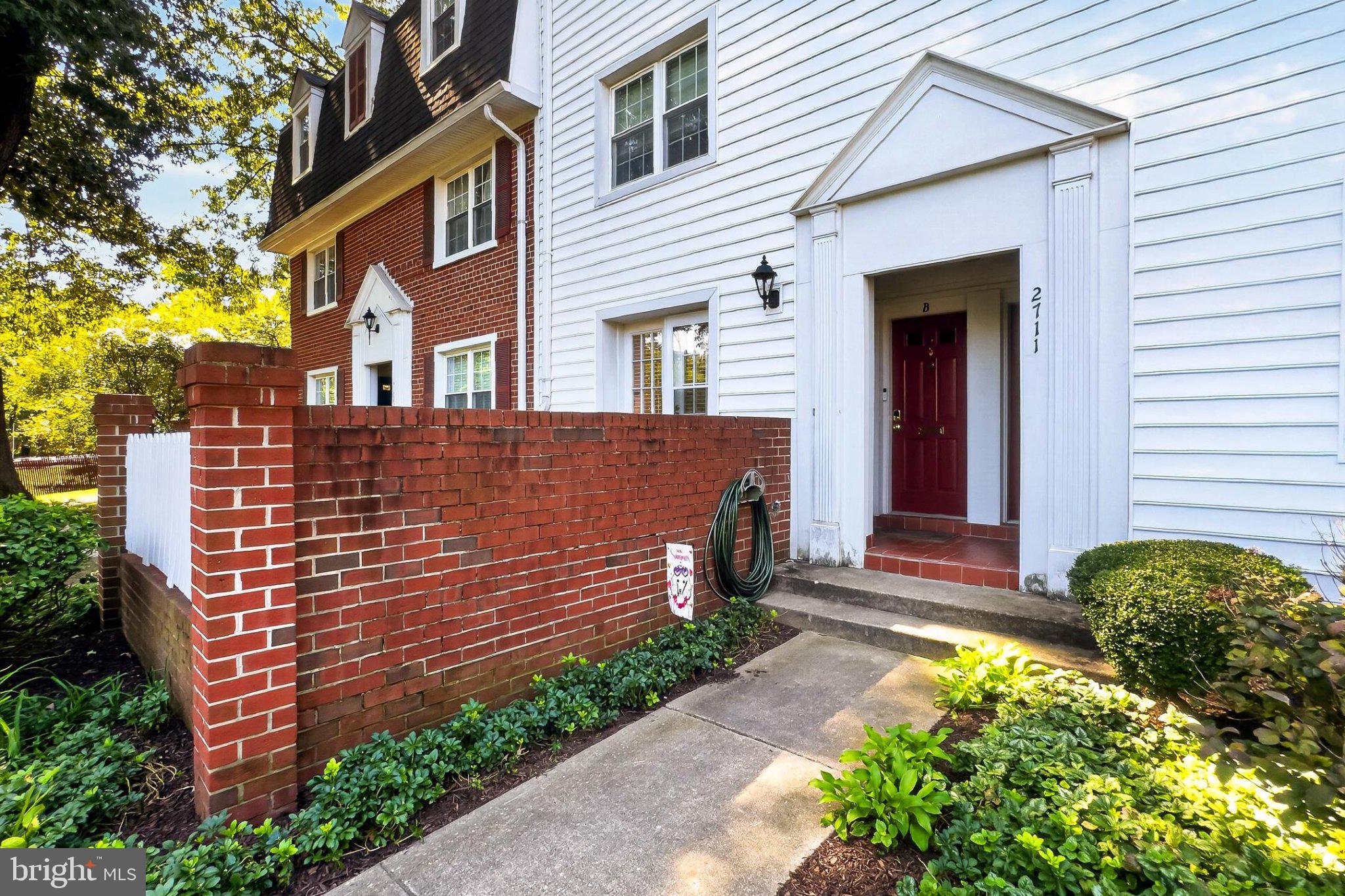 2711 S WALTER REED DRIVE A