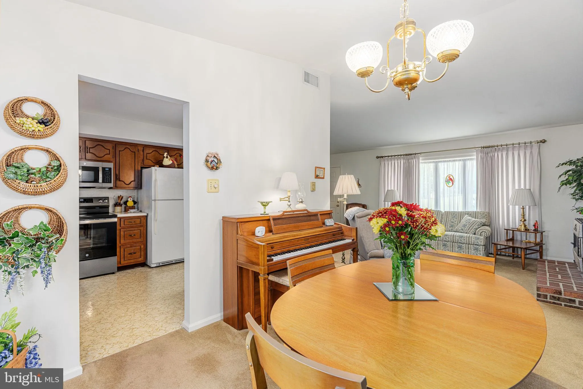 Slatington, Pennsylvania 18080, United States, 3 Bedrooms Bedrooms, ,2 BathroomsBathrooms,Residential,Active,215839