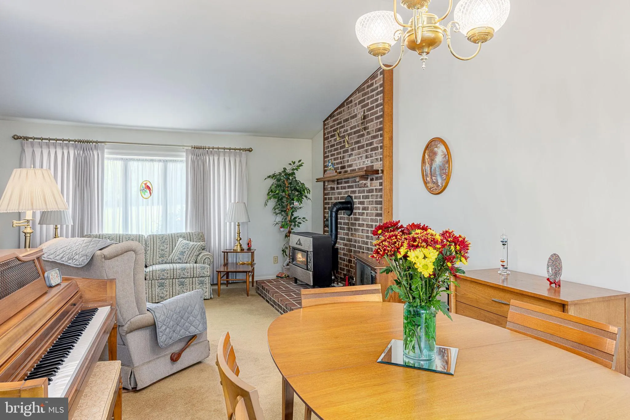 Slatington, Pennsylvania 18080, United States, 3 Bedrooms Bedrooms, ,2 BathroomsBathrooms,Residential,Active,215839