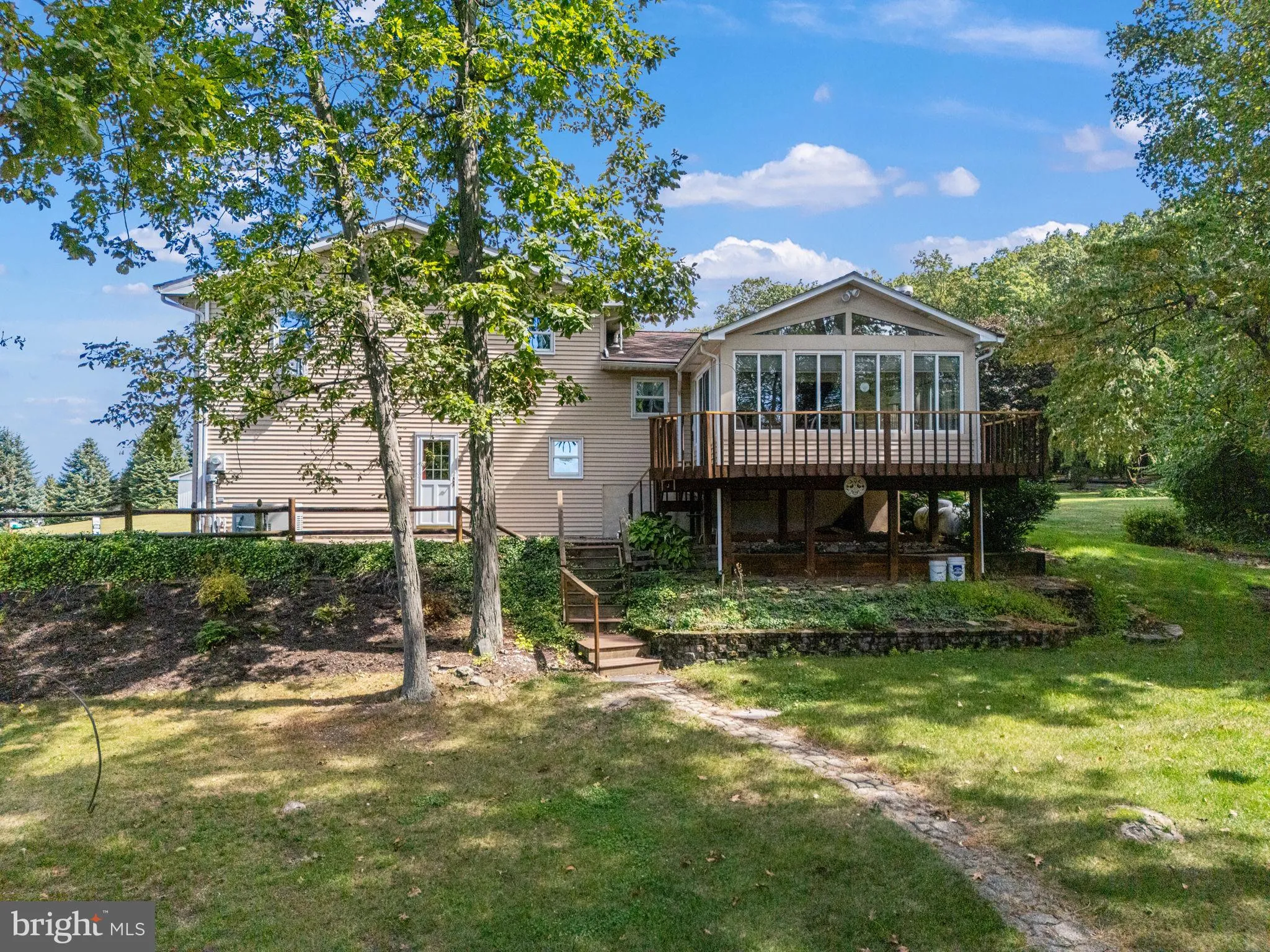 Slatington, Pennsylvania 18080, United States, 3 Bedrooms Bedrooms, ,2 BathroomsBathrooms,Residential,Active,215839