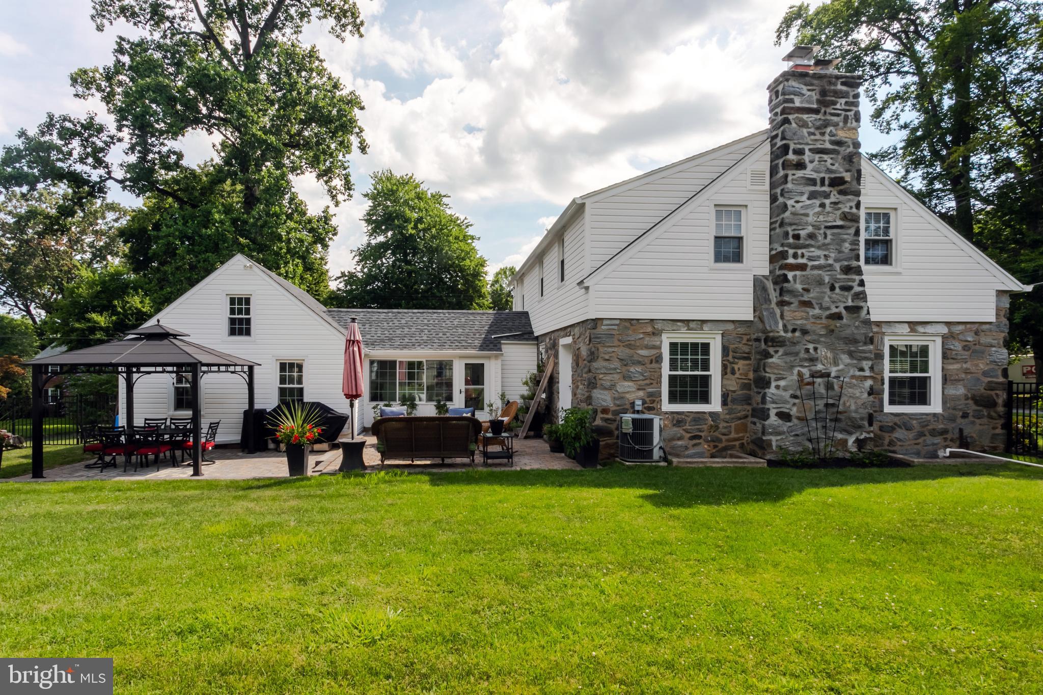 ARONIMINK ESTATES - Residential