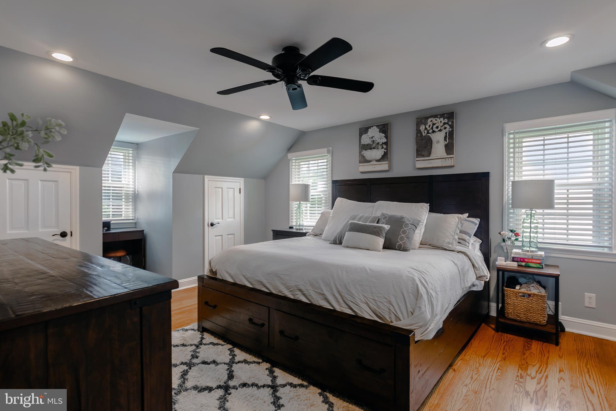 ARONIMINK ESTATES - Residential