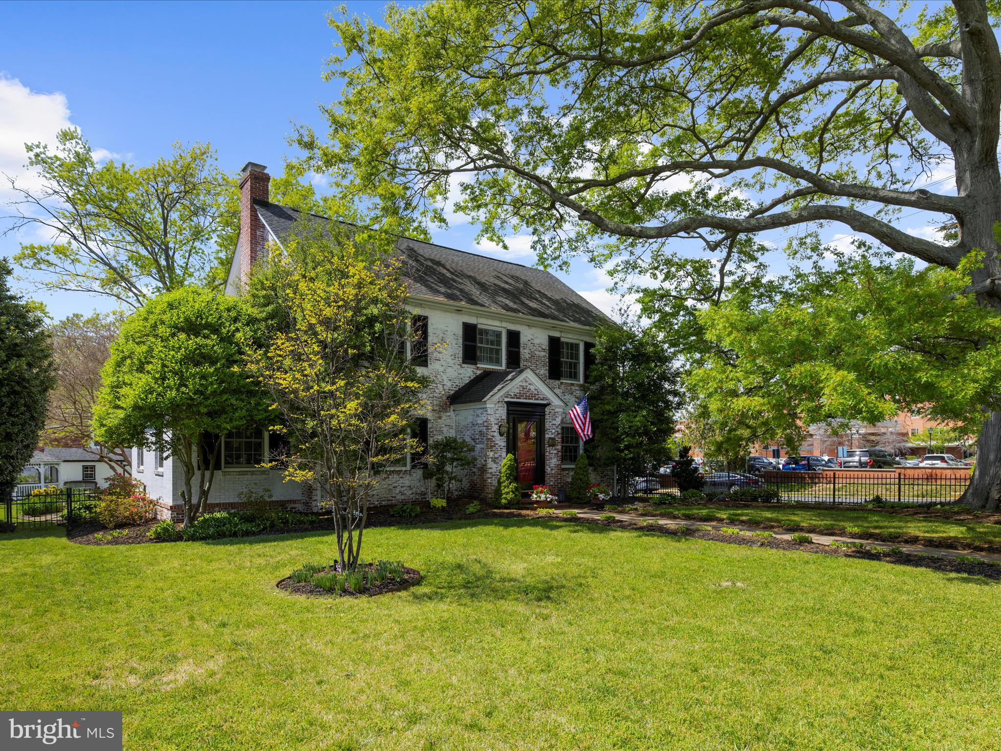 301 WASHINGTON STREET S