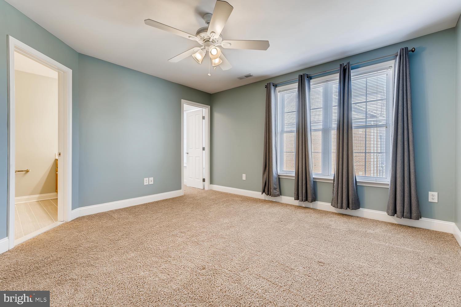 CAMDEN CROSSING - Residential Lease