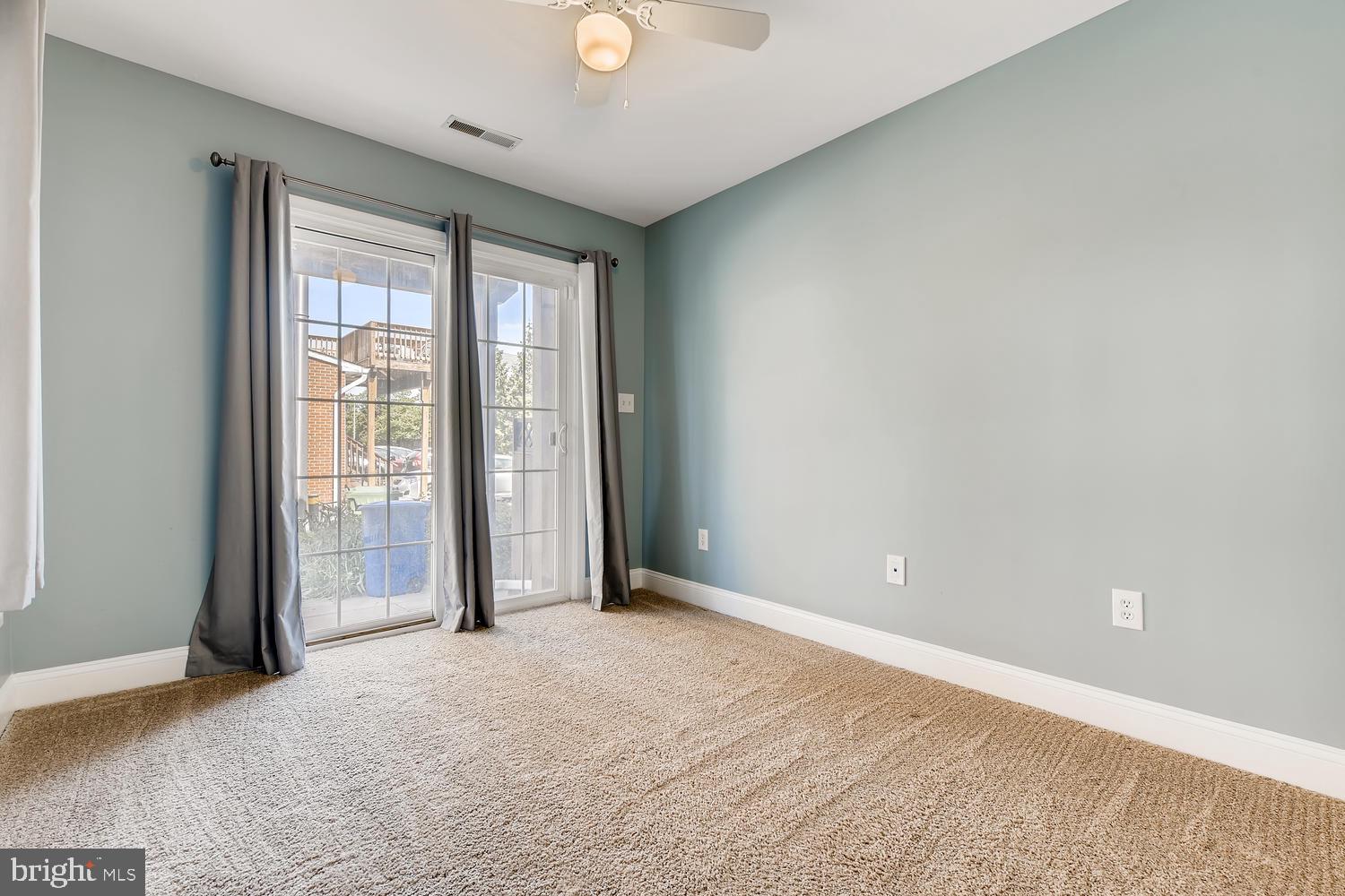 CAMDEN CROSSING - Residential Lease