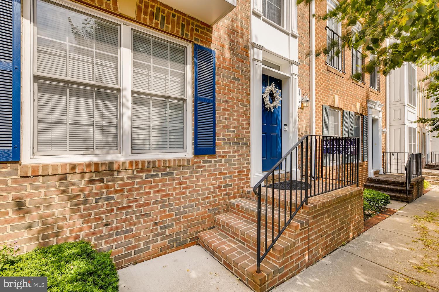 CAMDEN CROSSING - Residential Lease