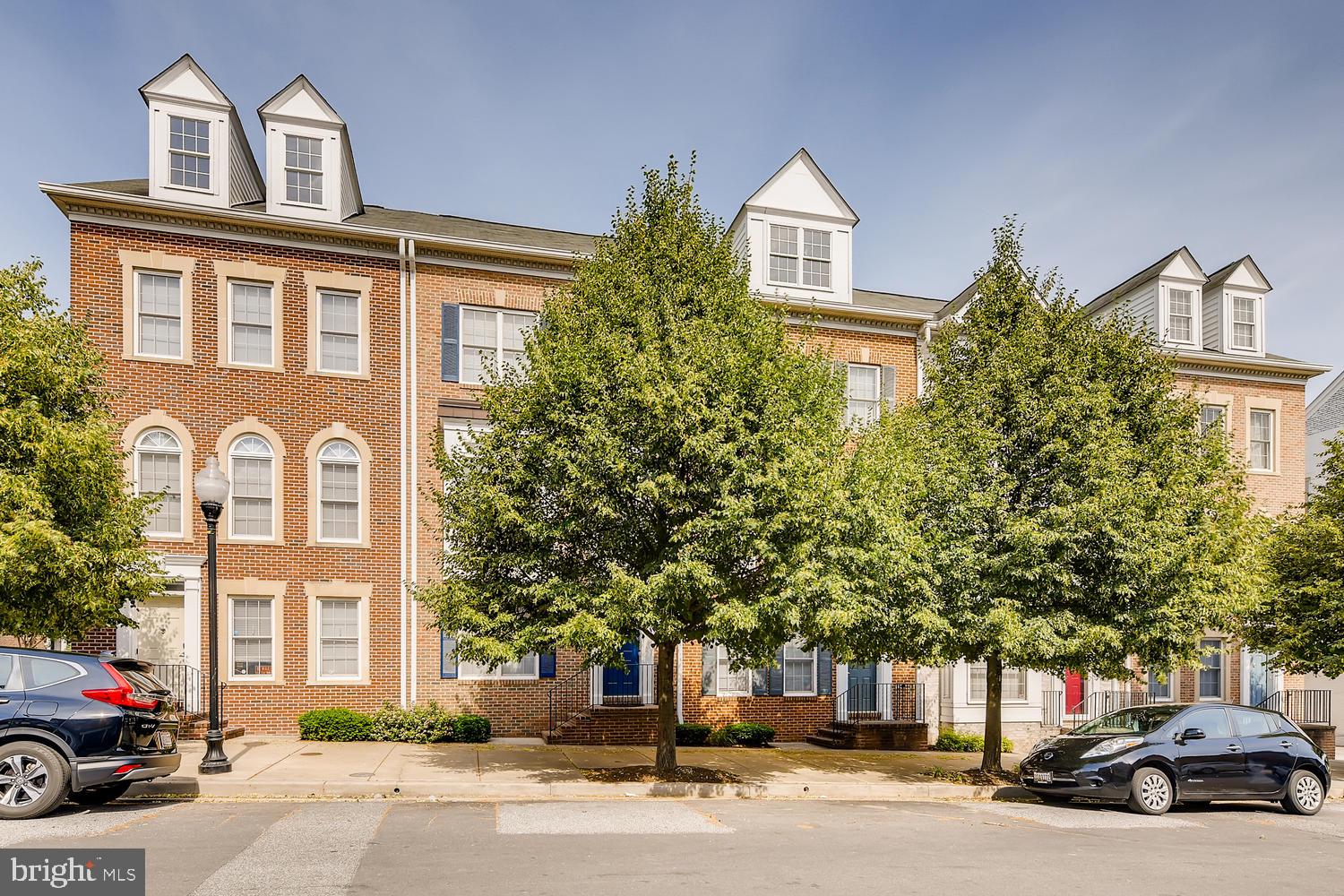 CAMDEN CROSSING - Residential Lease