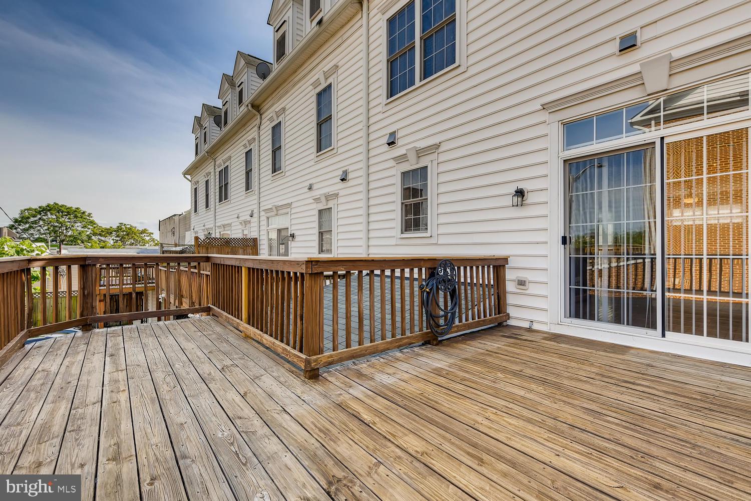 CAMDEN CROSSING - Residential Lease