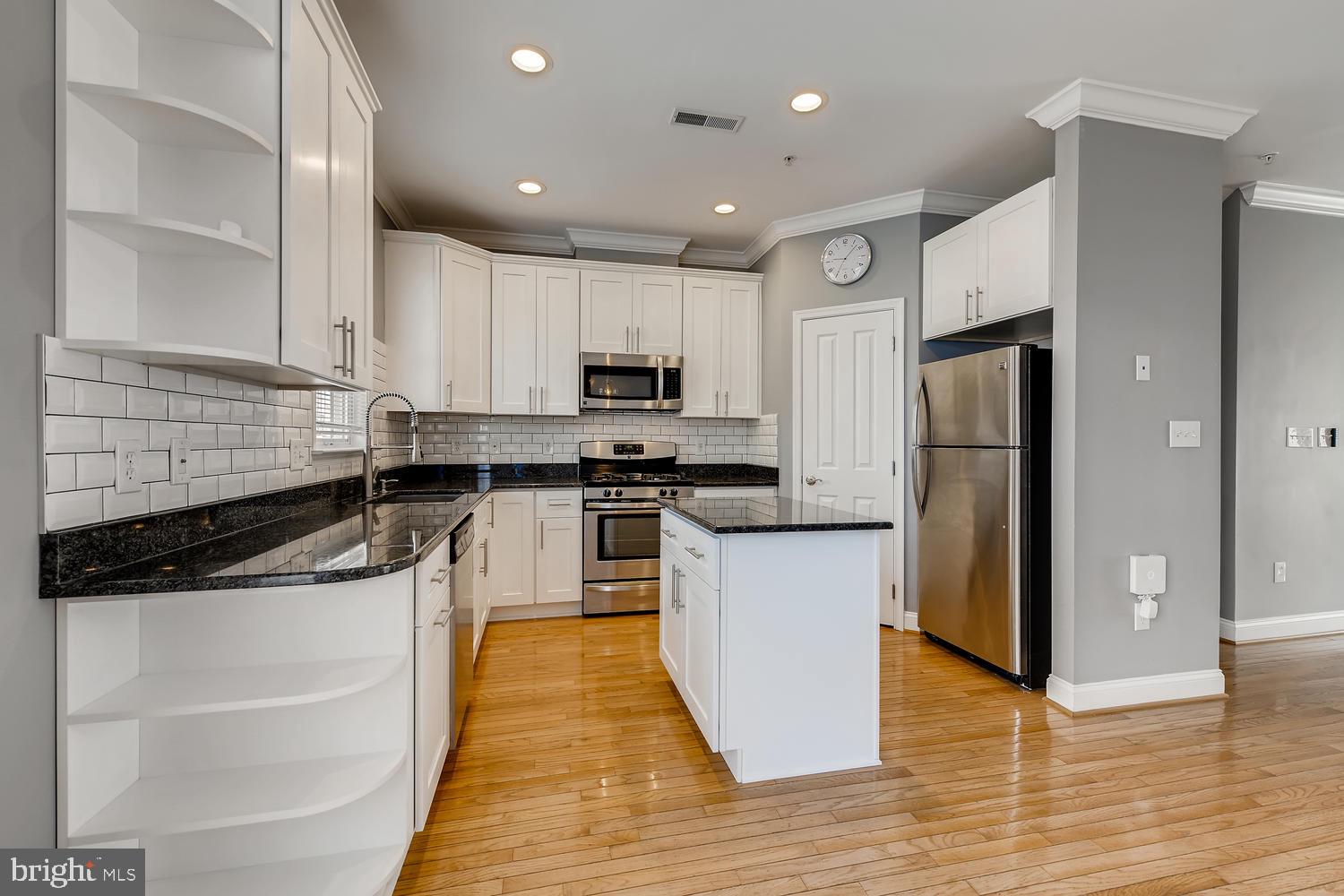 CAMDEN CROSSING - Residential Lease