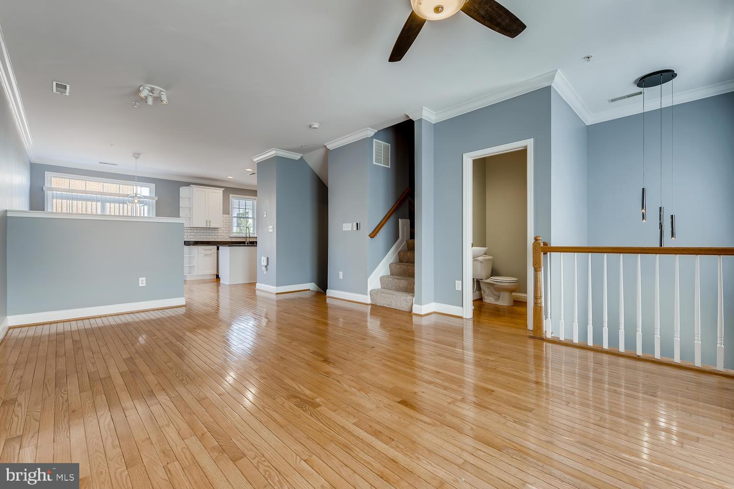 CAMDEN CROSSING - Residential Lease