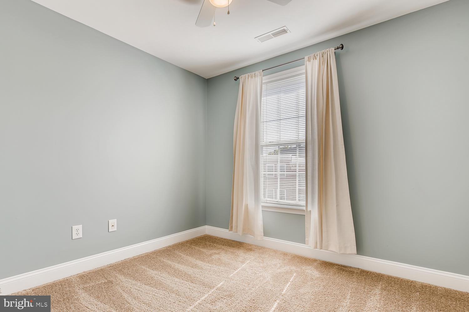 CAMDEN CROSSING - Residential Lease