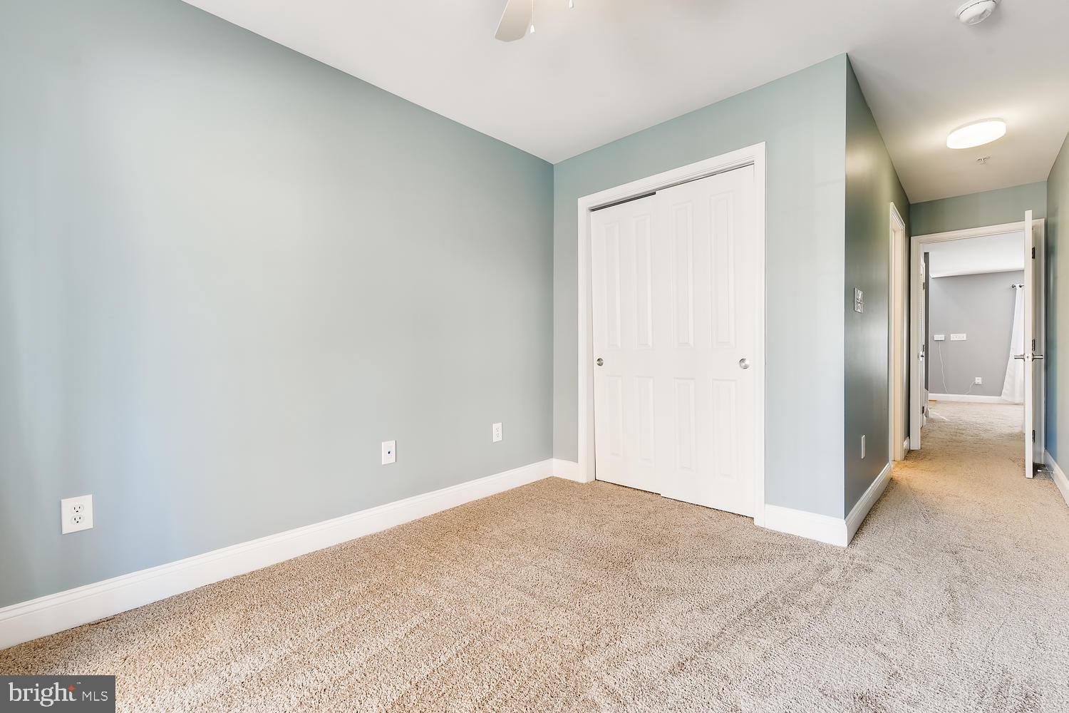 CAMDEN CROSSING - Residential Lease