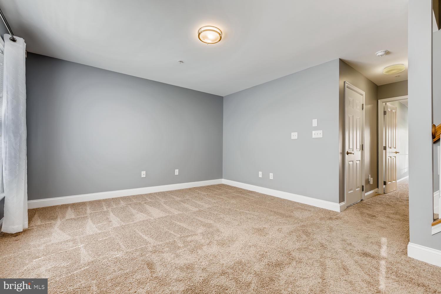 CAMDEN CROSSING - Residential Lease