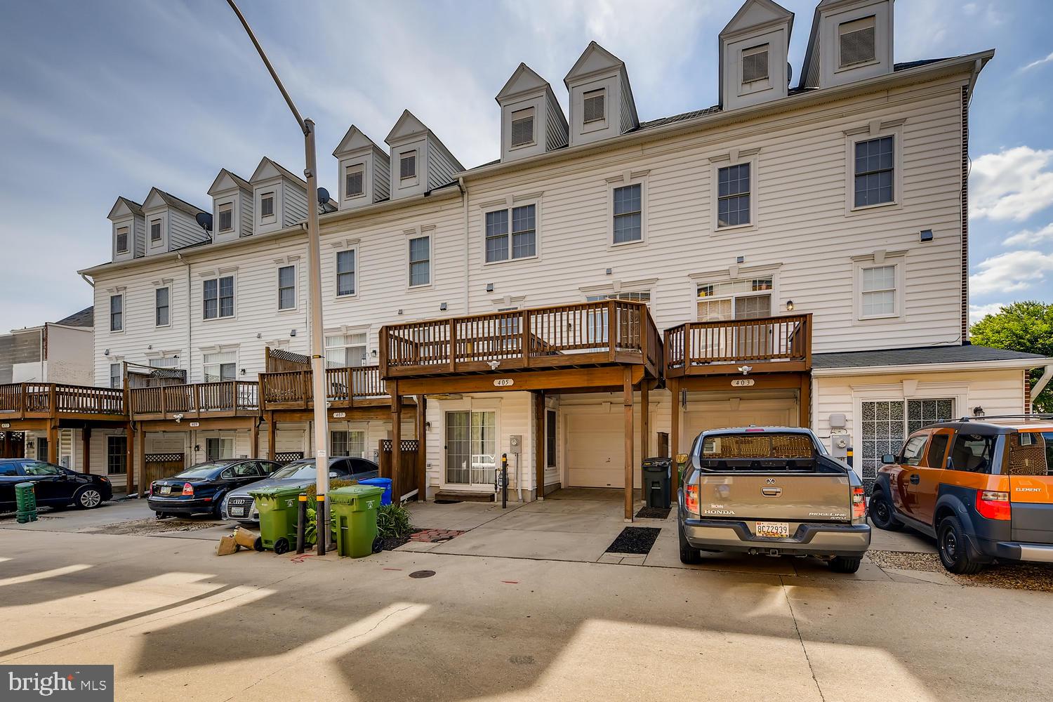 CAMDEN CROSSING - Residential Lease