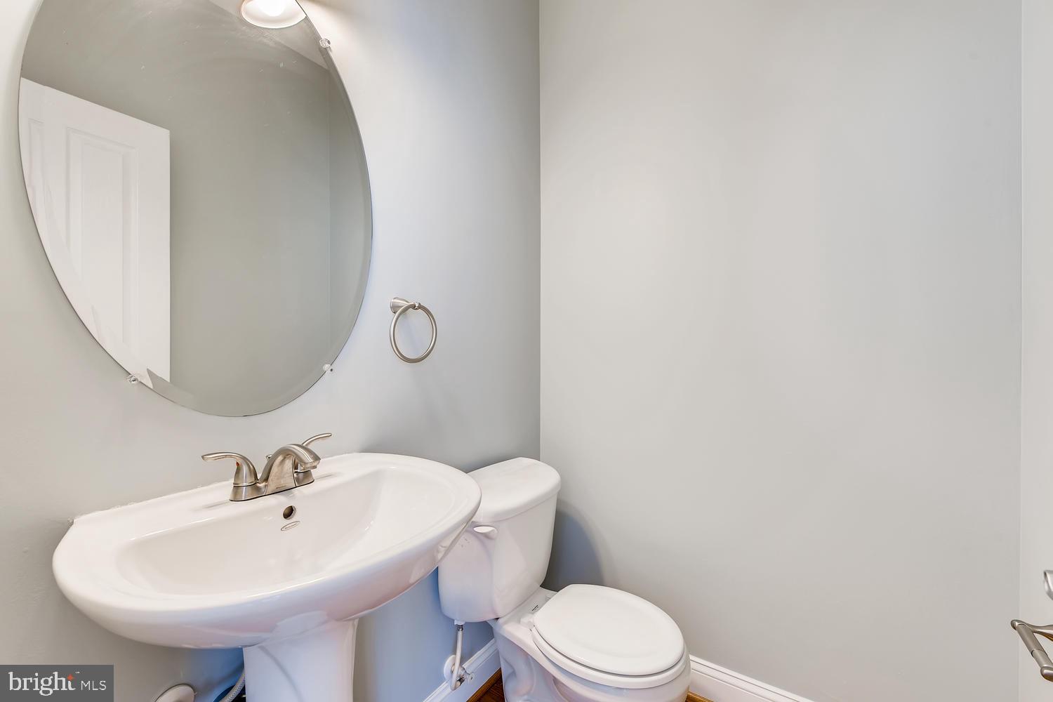 CAMDEN CROSSING - Residential Lease