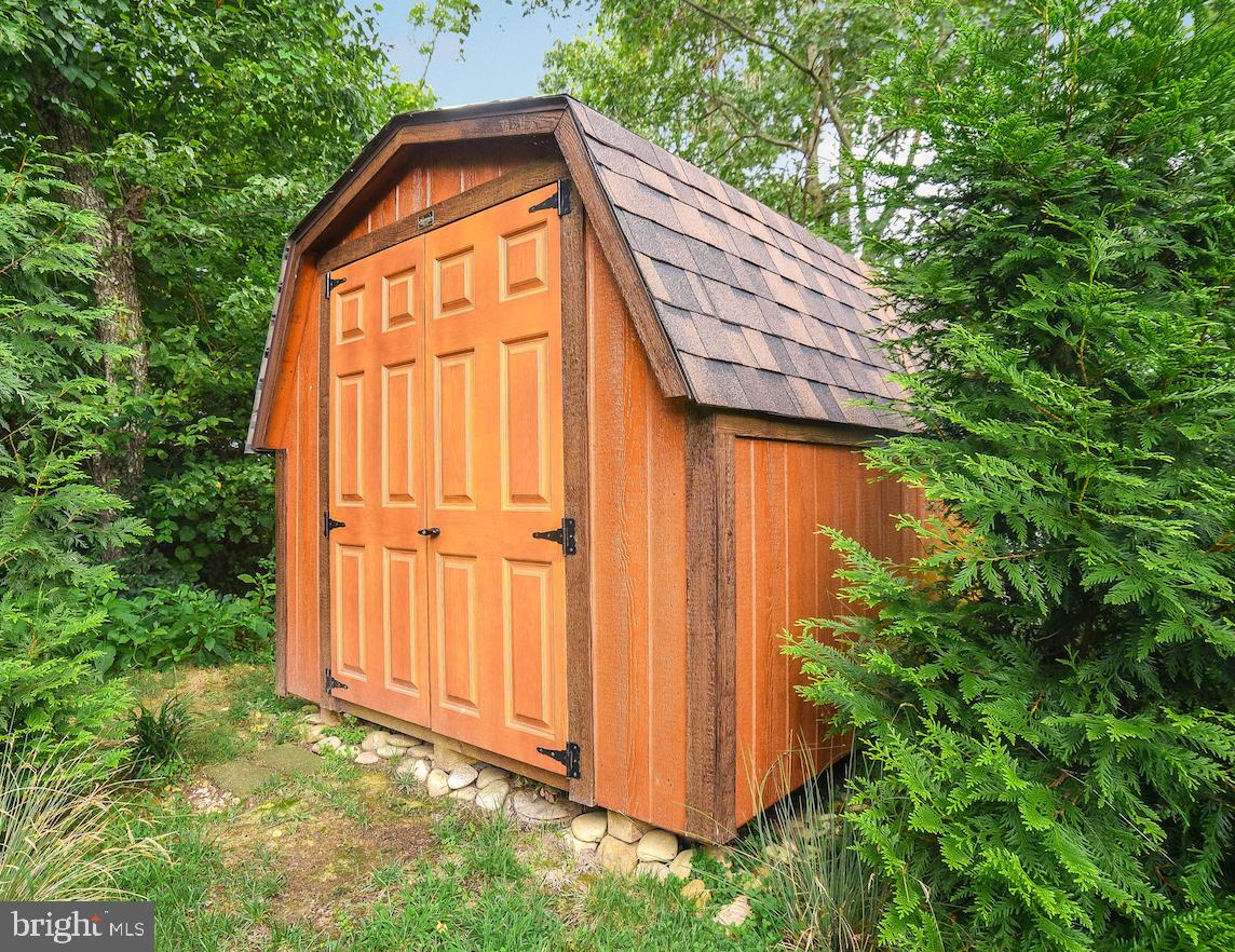 CEDAR COVE - Residential